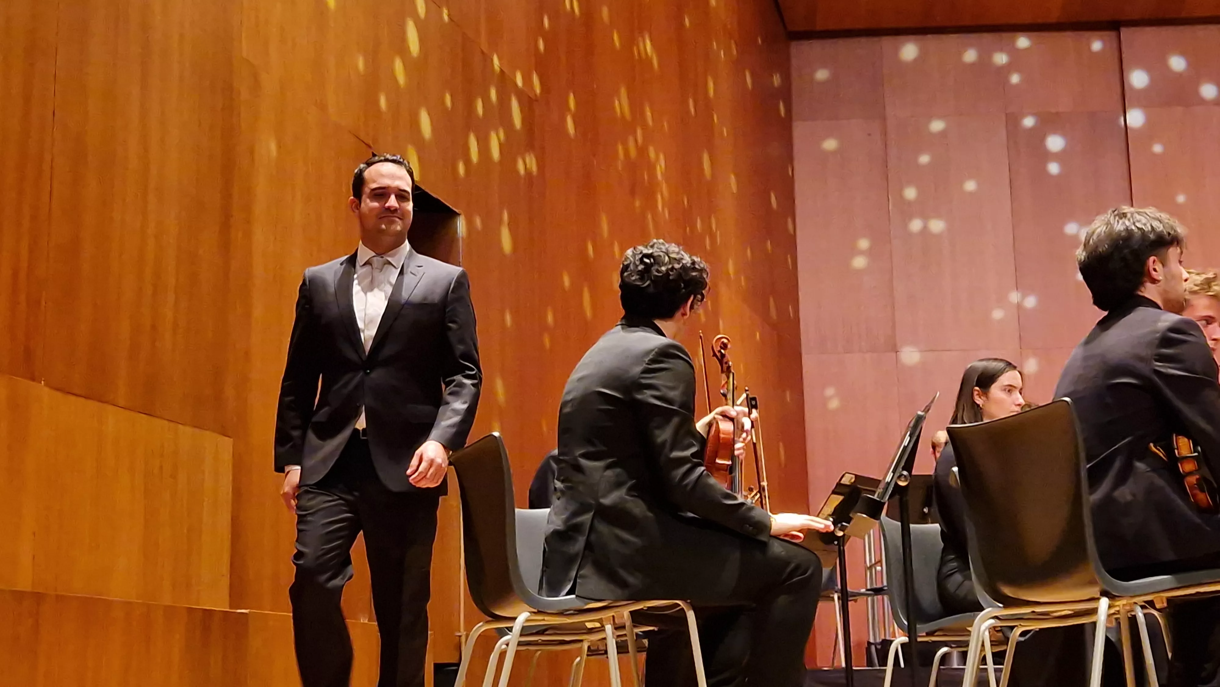 Concierto de Alberto Menjón y la Orquesta Sinfónica del Conservatorio Superior de Música de Aragón en Huesca. Foto Myriam Martínez
