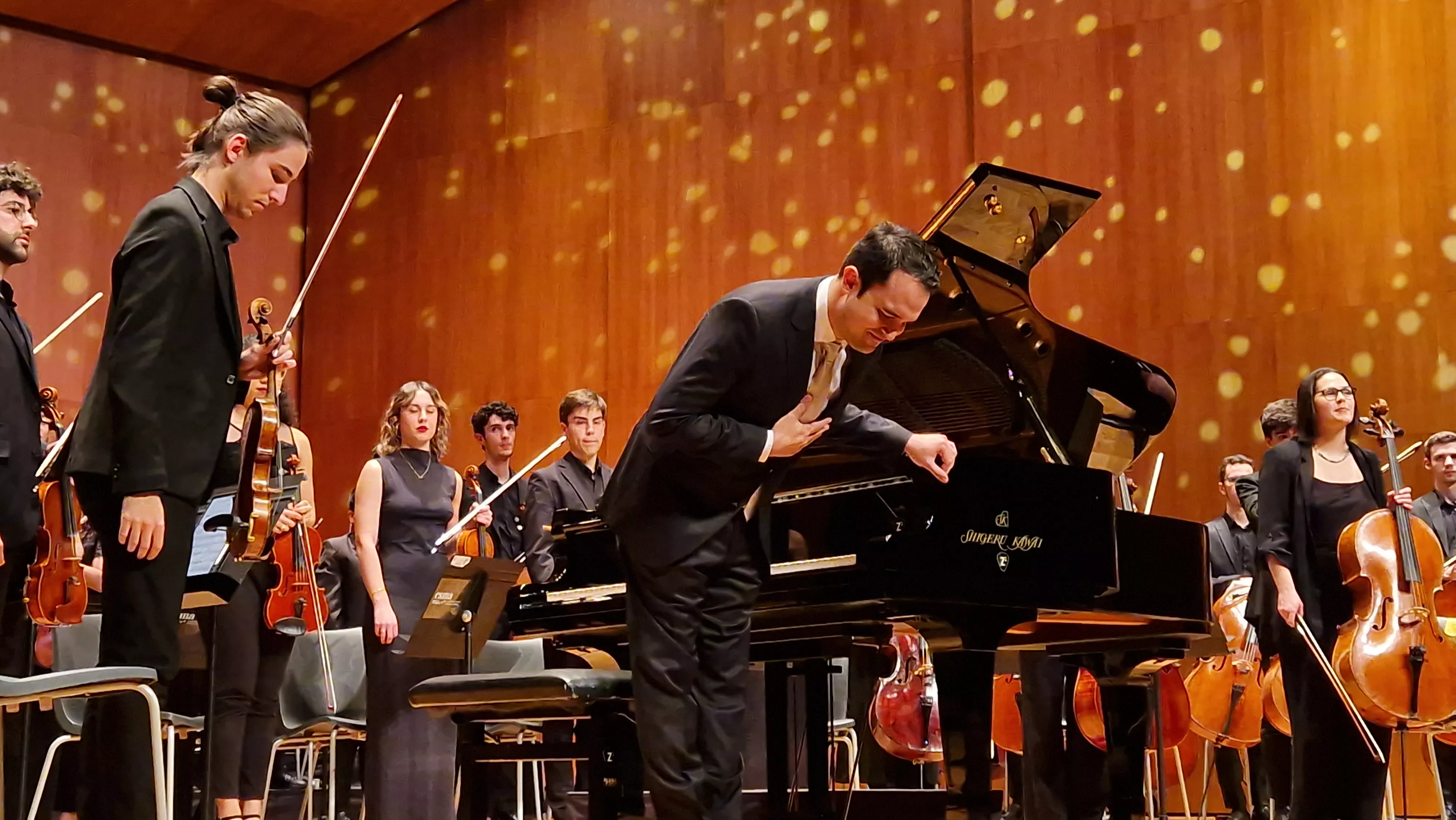Concierto de Alberto Menjón y la Orquesta Sinfónica del Conservatorio Superior de Música de Aragón en Huesca. Foto Myriam Martínez