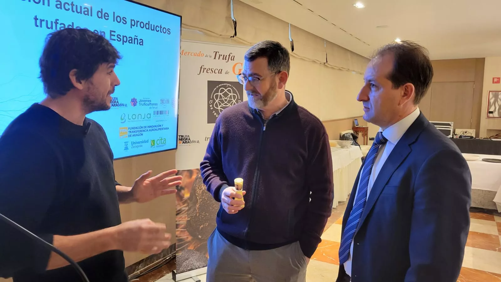 Mercado de la Trufa en Huesca el domingo