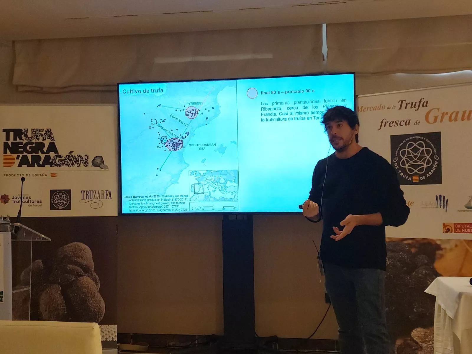 Mercado de la Trufa en Huesca el domingo