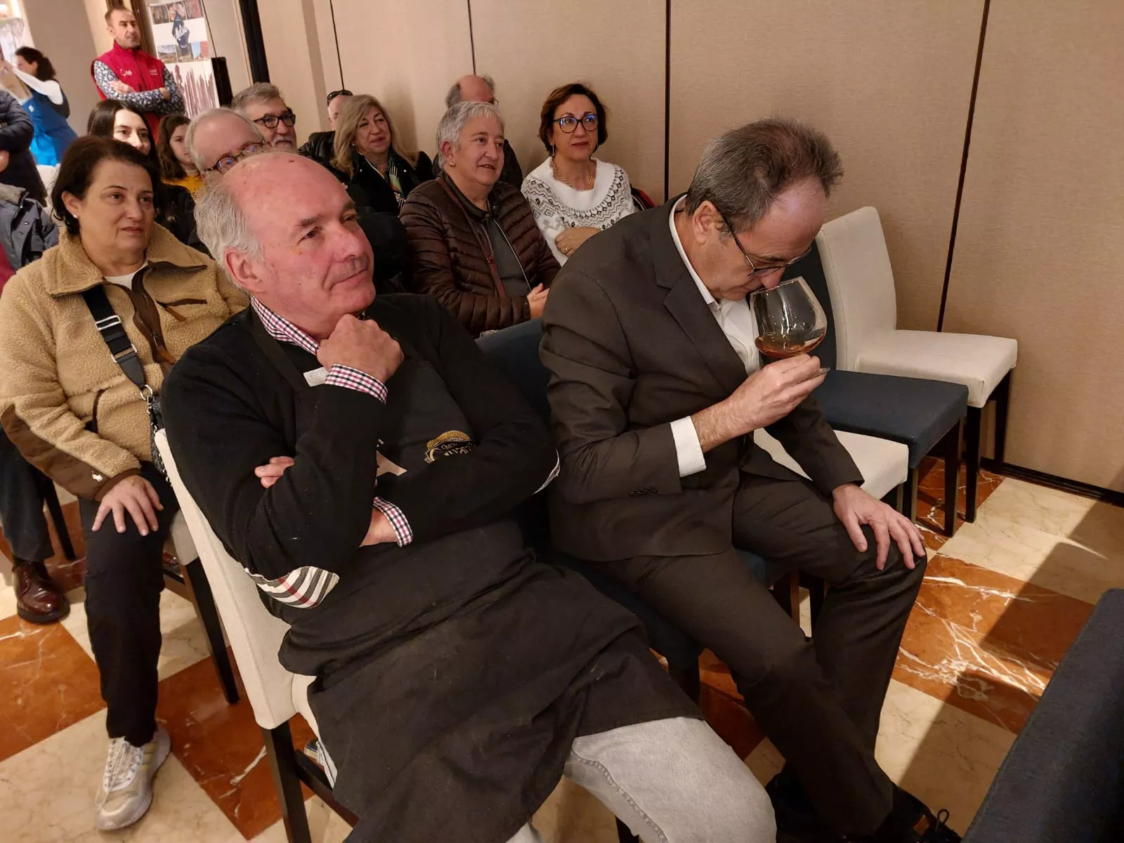 Mercado de la Trufa en Huesca el domingo