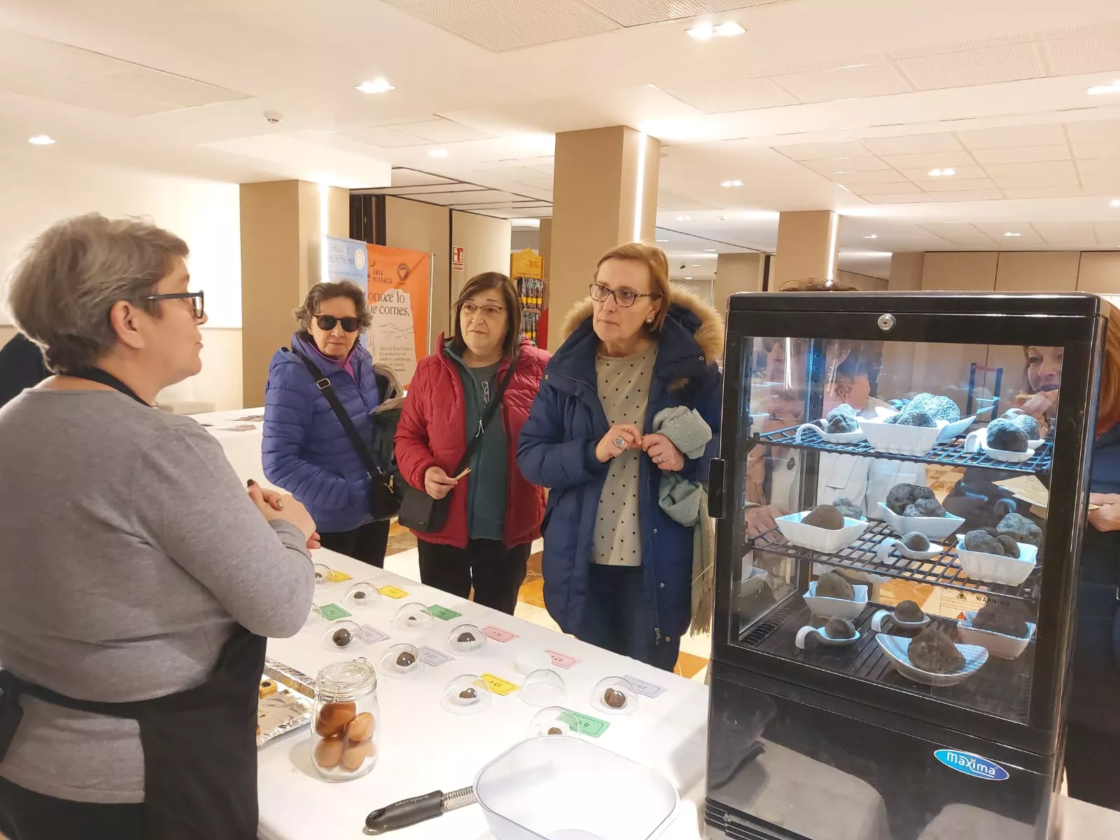 Mercado de la Trufa en Huesca el domingo