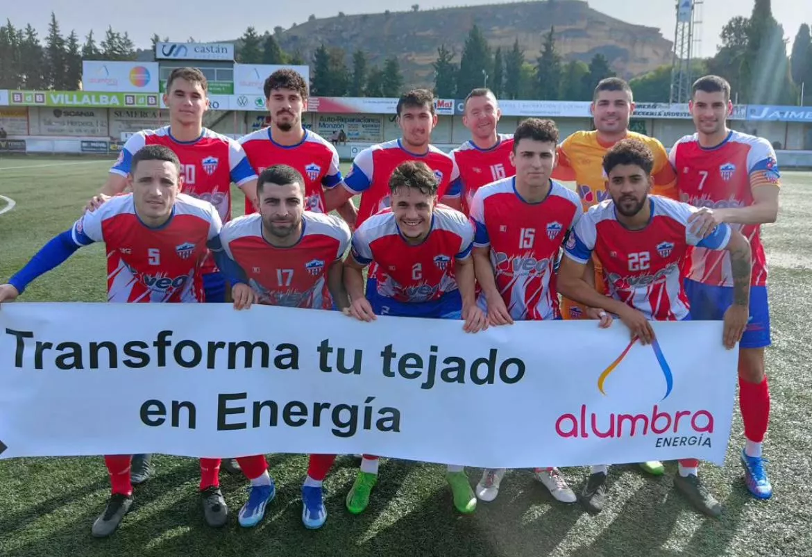Once del Atlético Monzón ante el Illueca.