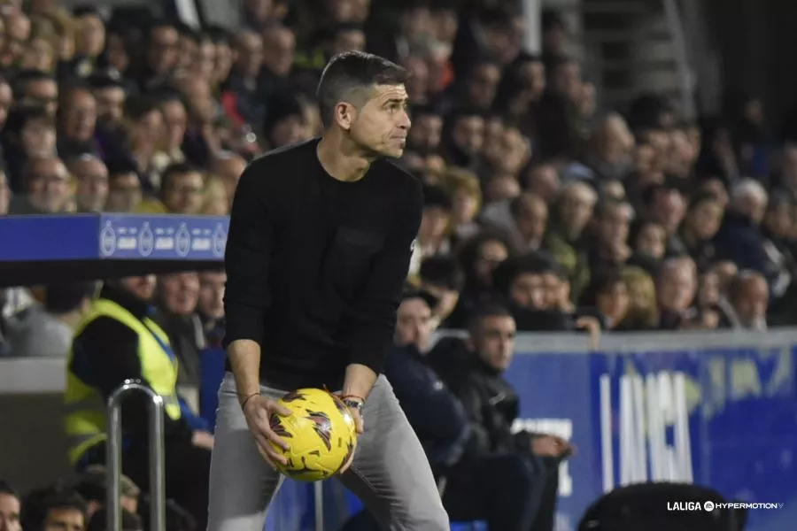 Antonio Hidalgo, entrenador de la SD Huesca