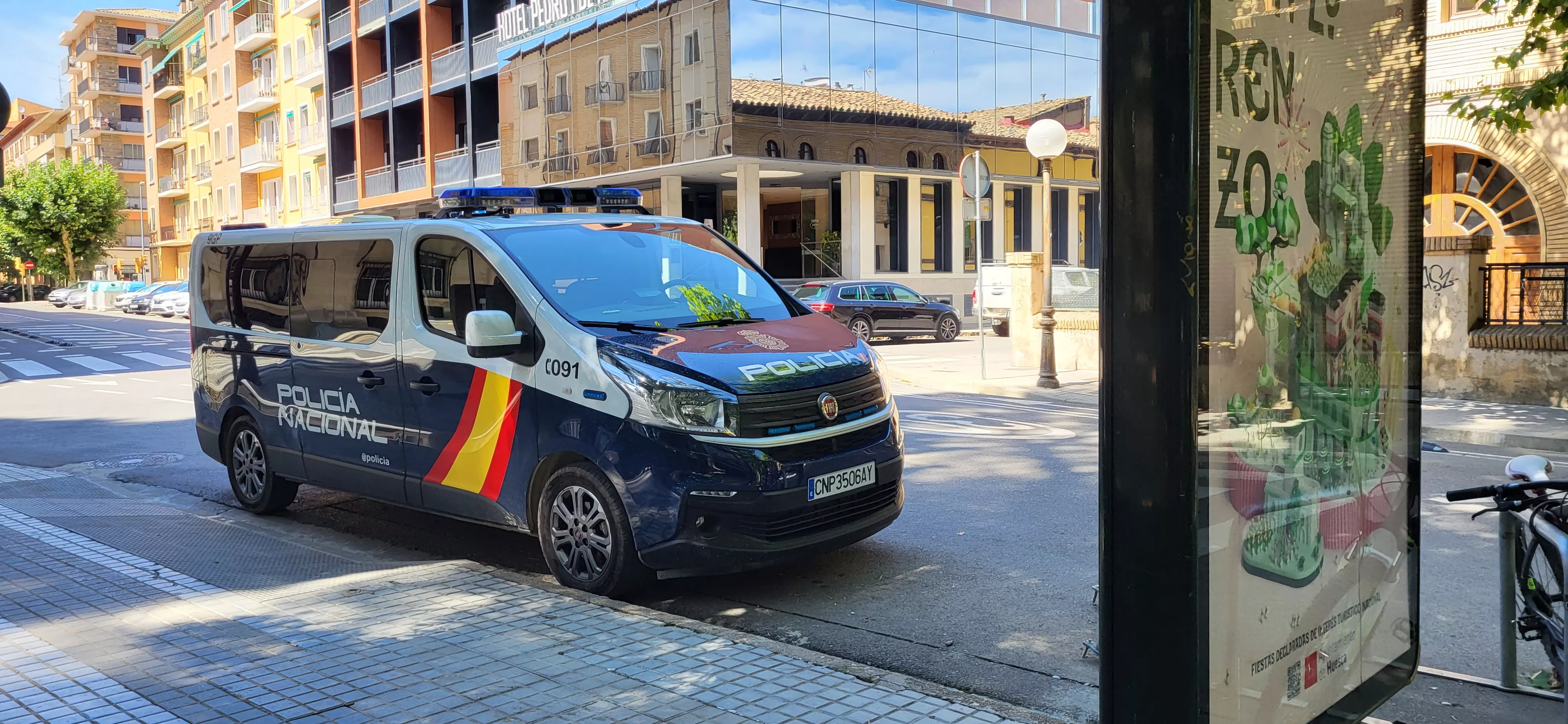 La Policía Nacional ha detenido a un hombre por fingir un fraude bancario.