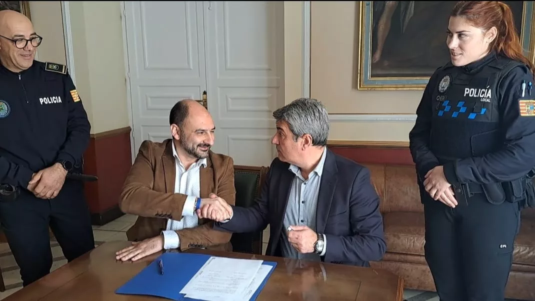 Fernando Torres y José Antonio Lagüens ha suscrito el acuerdo.