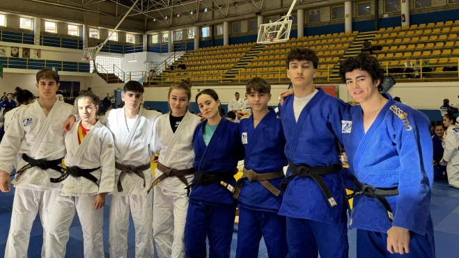 Cadetes de la Escuela Ibón Cadetes de la Escuela Ibón