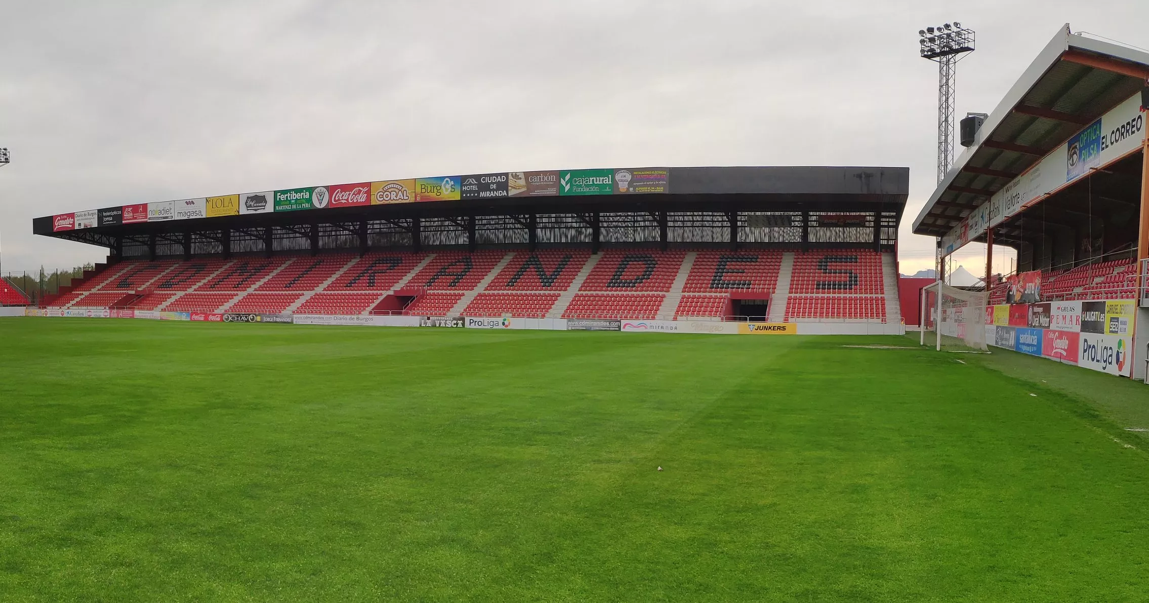 Estadio Municipal de Anduva, escenario del Mirandés-Huesca.