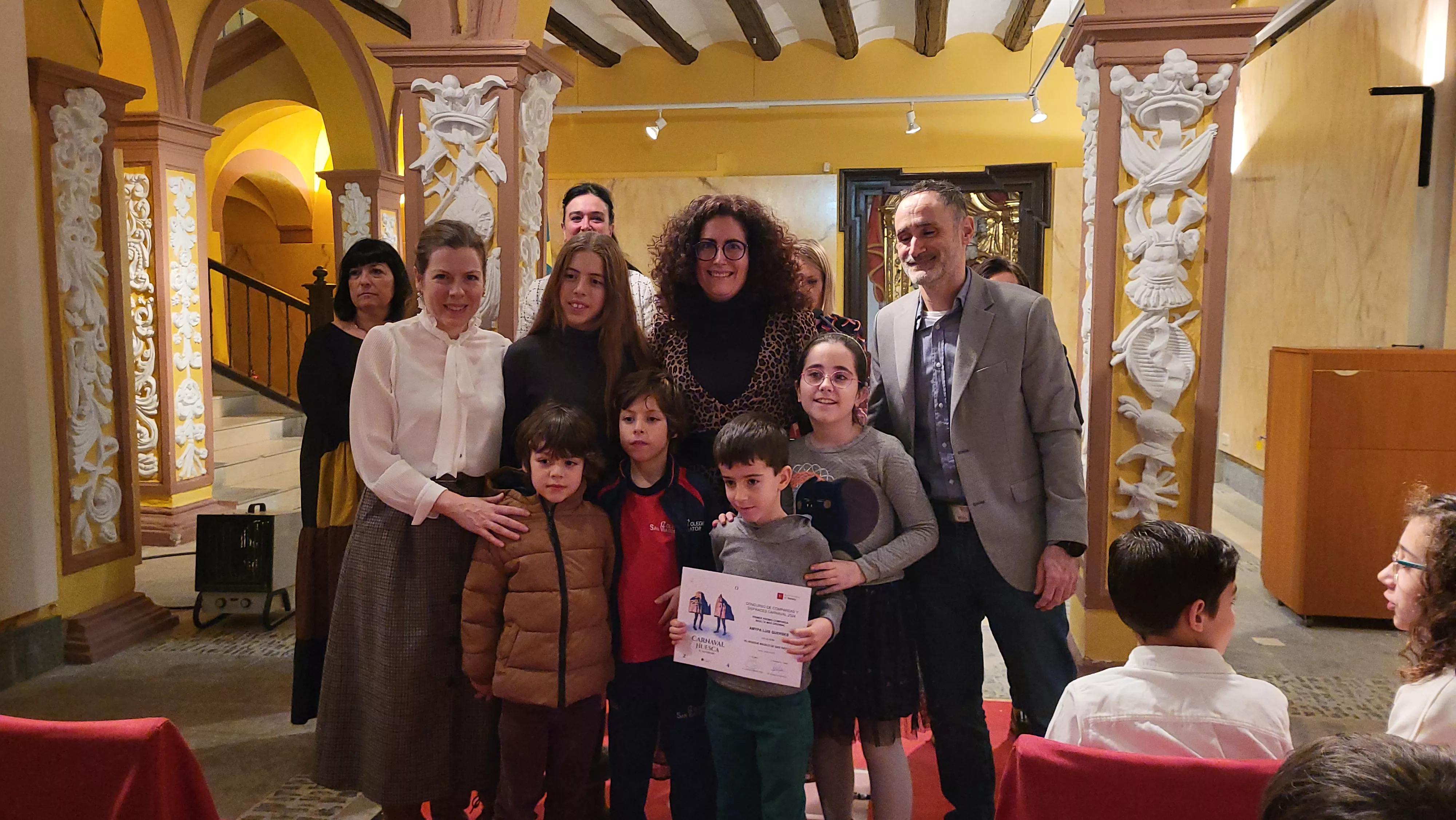 Primer Premio a la Comparsa Adulta Más Original para Amypa Luis Querbes. Foto Mercedes Manterola