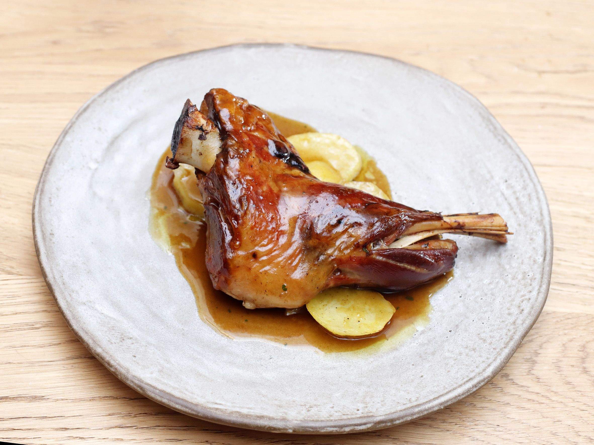 Trasiego: Ternasco asado tradicional