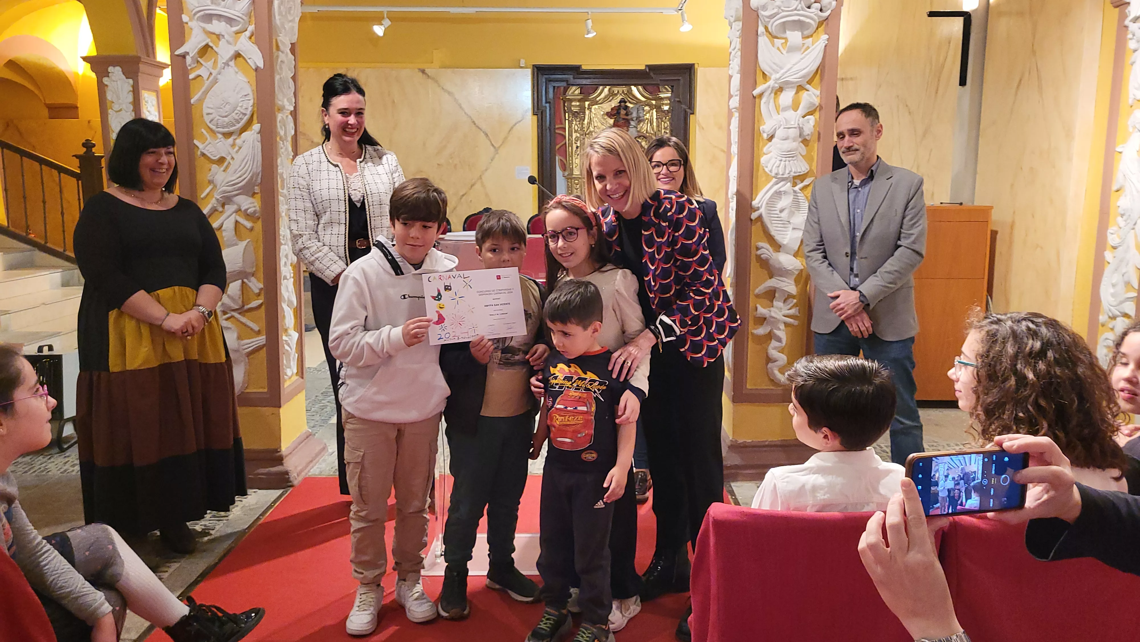 Accésit del premio al Disfraz Infantil Mejor Ataviado para la Amypa San Vicente. Foto Mercedes Manterola
