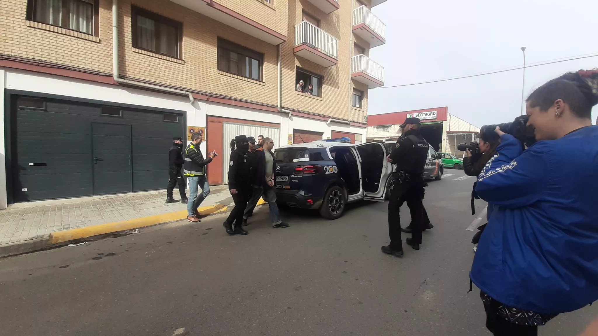 Imágenes de los dos detenidos en el dispositivo contra distribución de drogas en Huesca. Foto Myriam Martínez