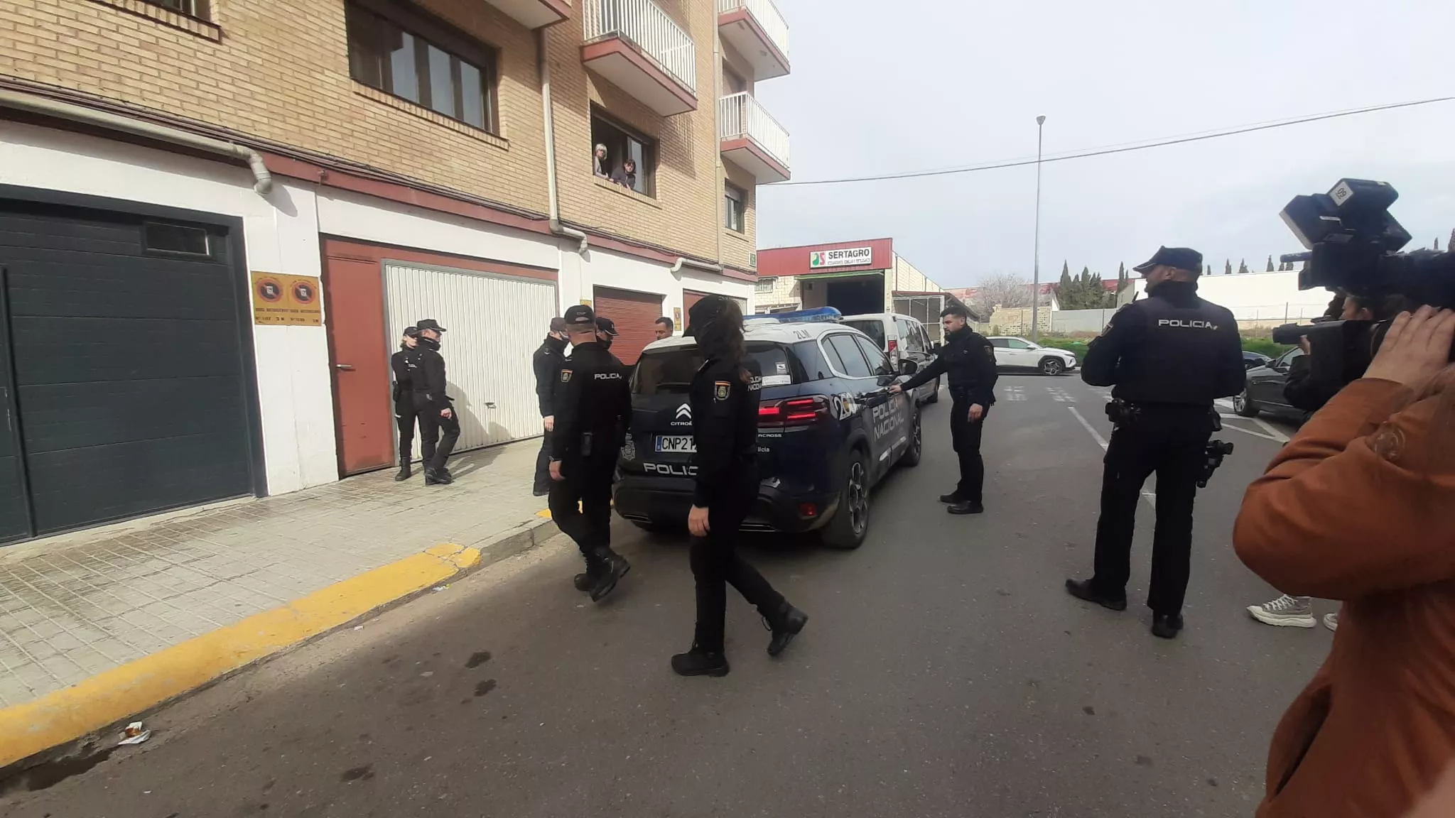 Imágenes de los dos detenidos en el dispositivo contra distribución de drogas en Huesca. Foto Myriam Martínez