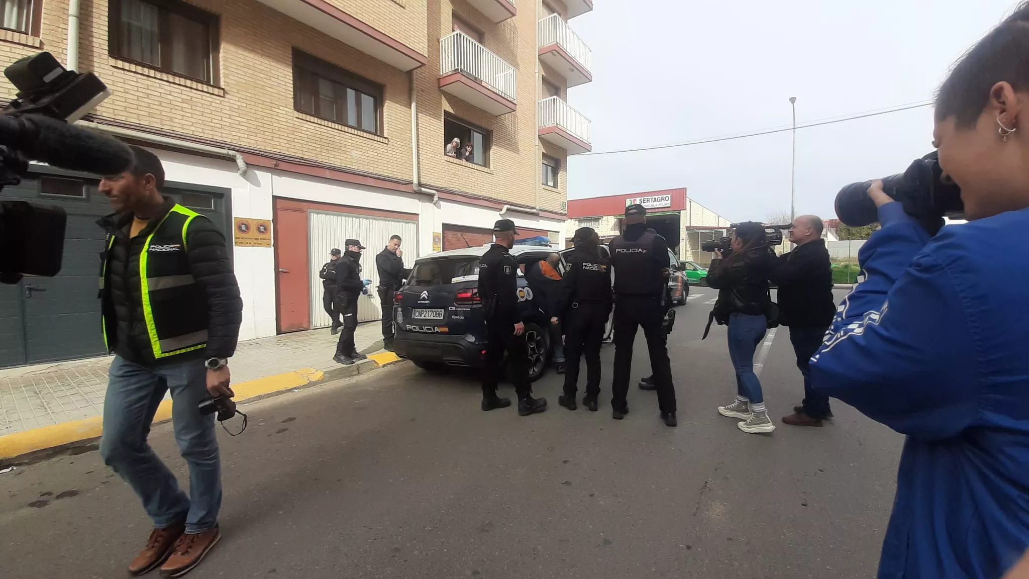 Imágenes de los dos detenidos en el dispositivo contra distribución de drogas en Huesca. Foto Myriam Martínez