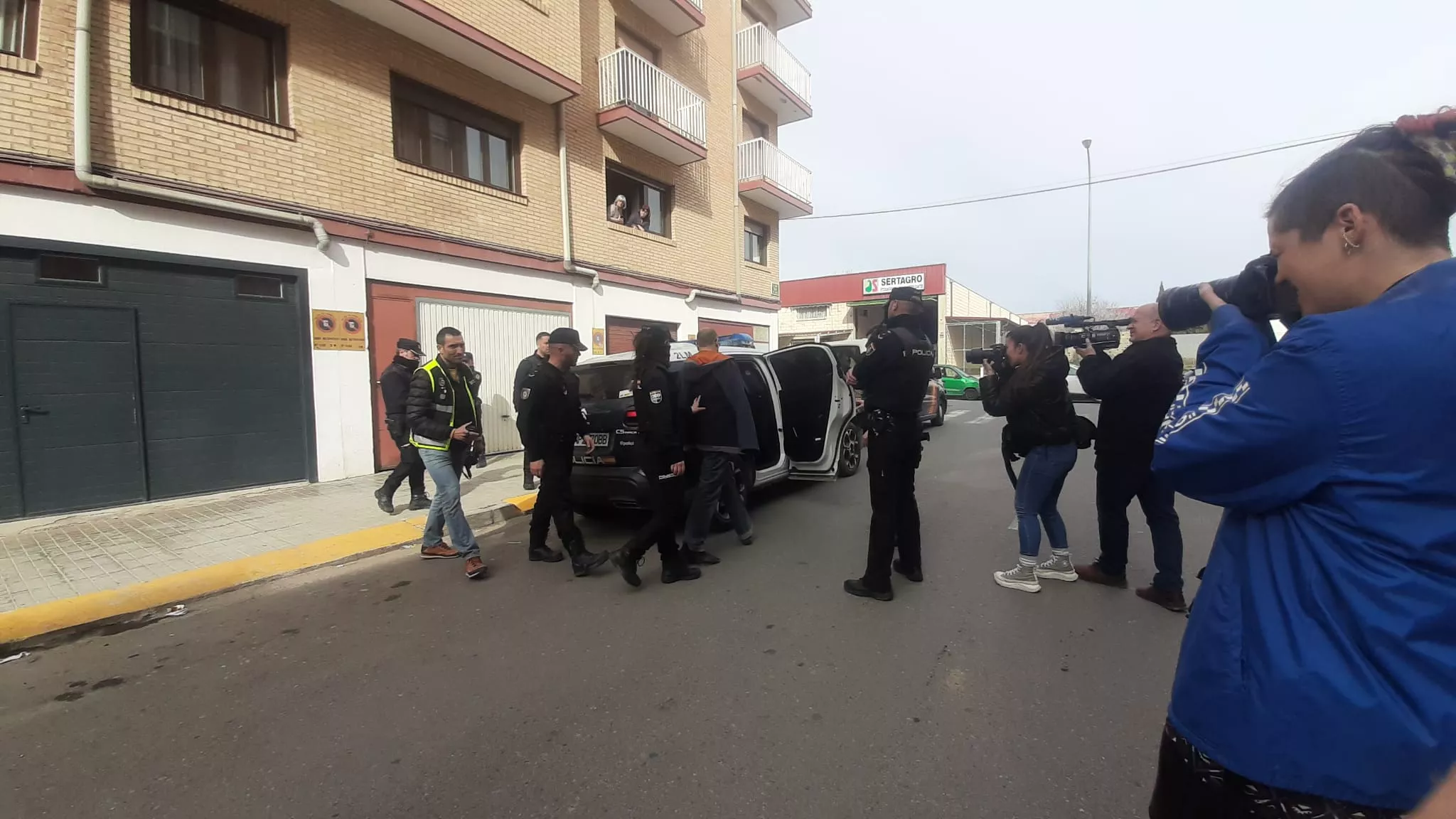 Imágenes de los dos detenidos en el dispositivo contra distribución de drogas en Huesca. Foto Myriam Martínez