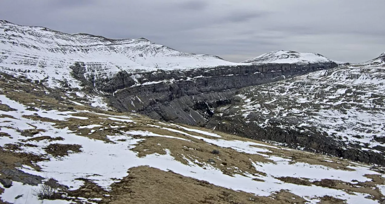 Valle de Ordesa desde el refugio de Góriz este miércoles, que podría cubrirse de nieve en los próximos días.