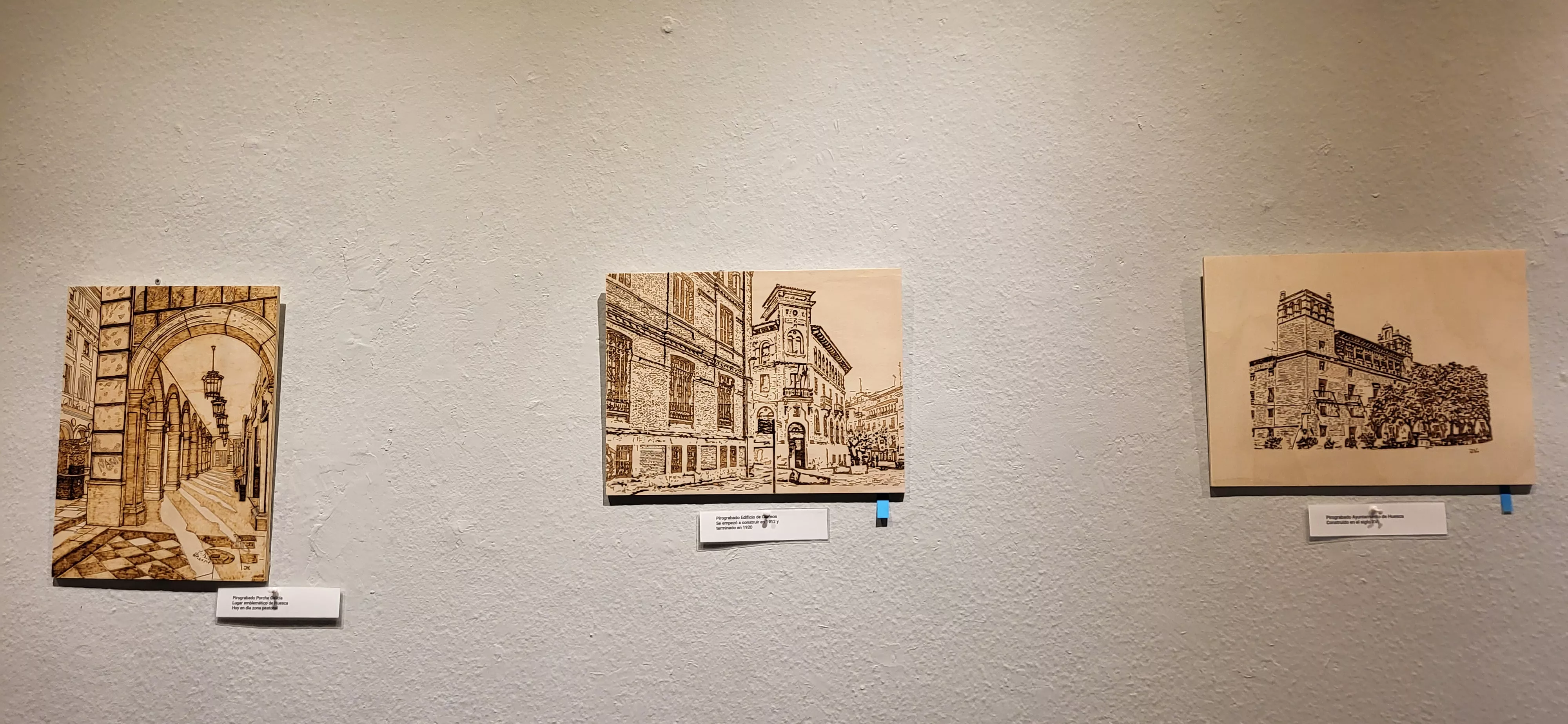 Exposición de pirograbados de Jesús Naya en el Centro Cultural Manuel Benito Moliner. Foto Mercedes Manterola