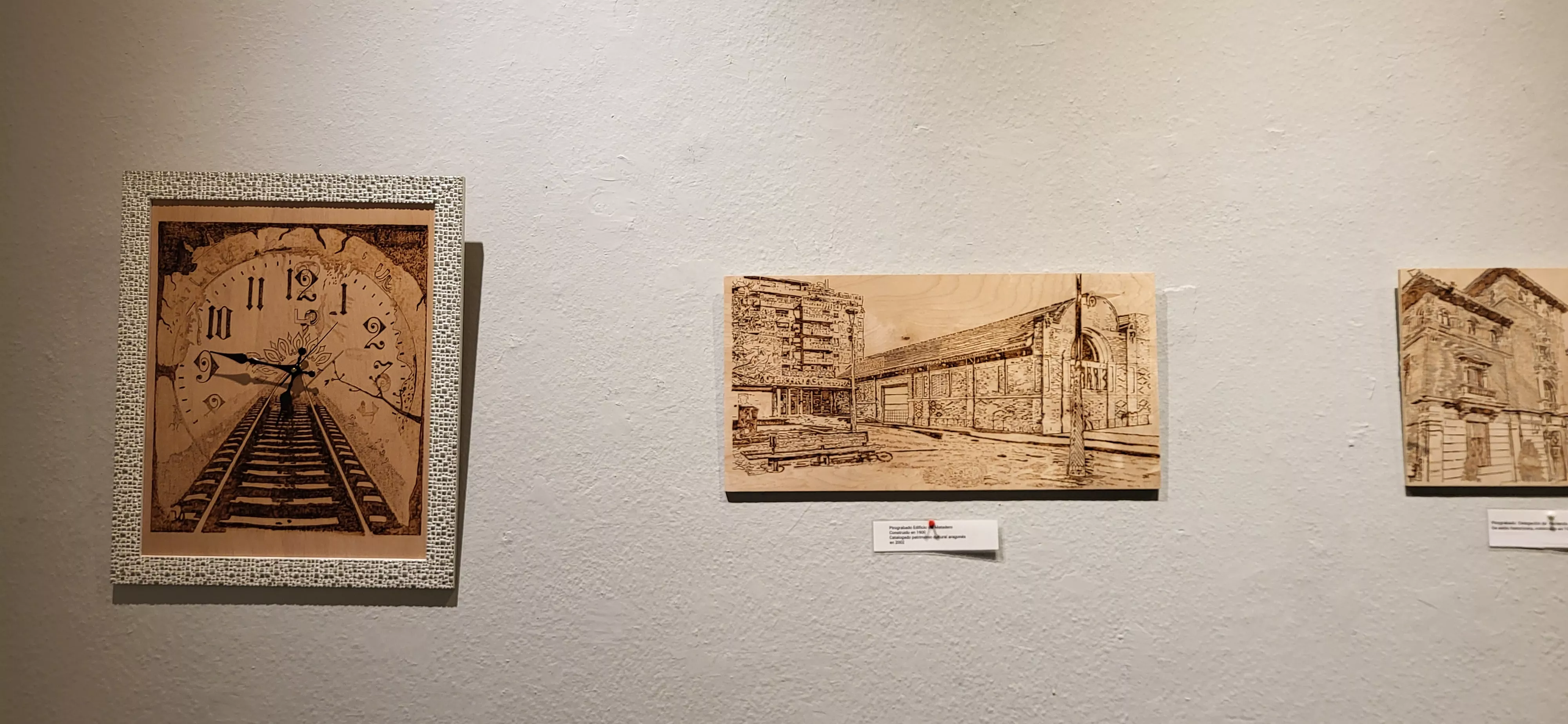 Exposición de pirograbados de Jesús Naya en el Centro Cultural Manuel Benito Moliner. Foto Mercedes Manterola