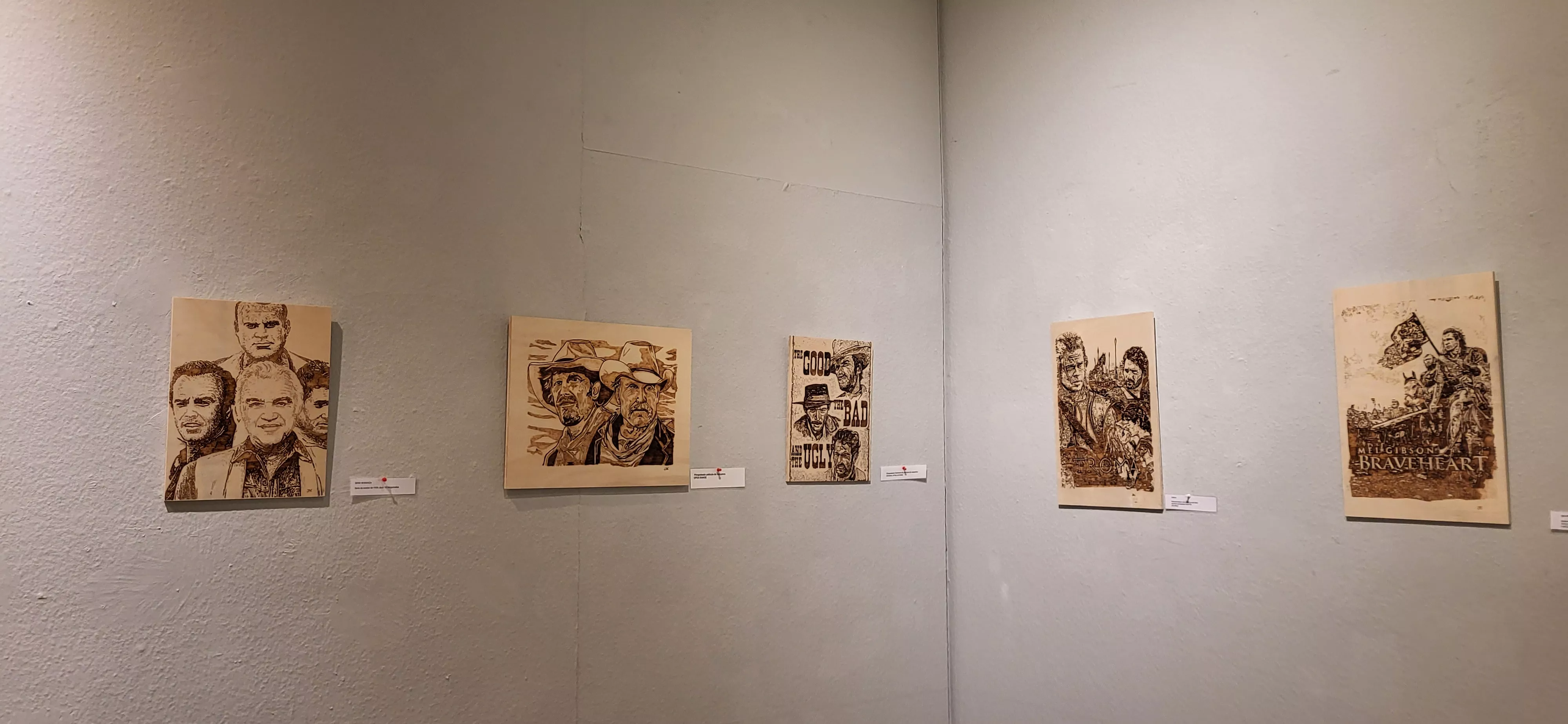 Exposición de pirograbados de Jesús Naya en el Centro Cultural Manuel Benito Moliner. Foto Mercedes Manterola