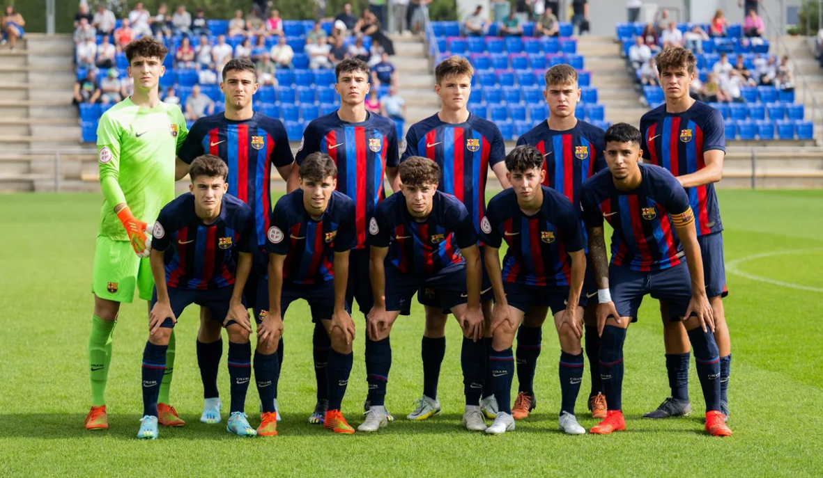 Once del FC Barcelona Juvenil A en el último partido ante el Badalona. Foto: FC Barcelona