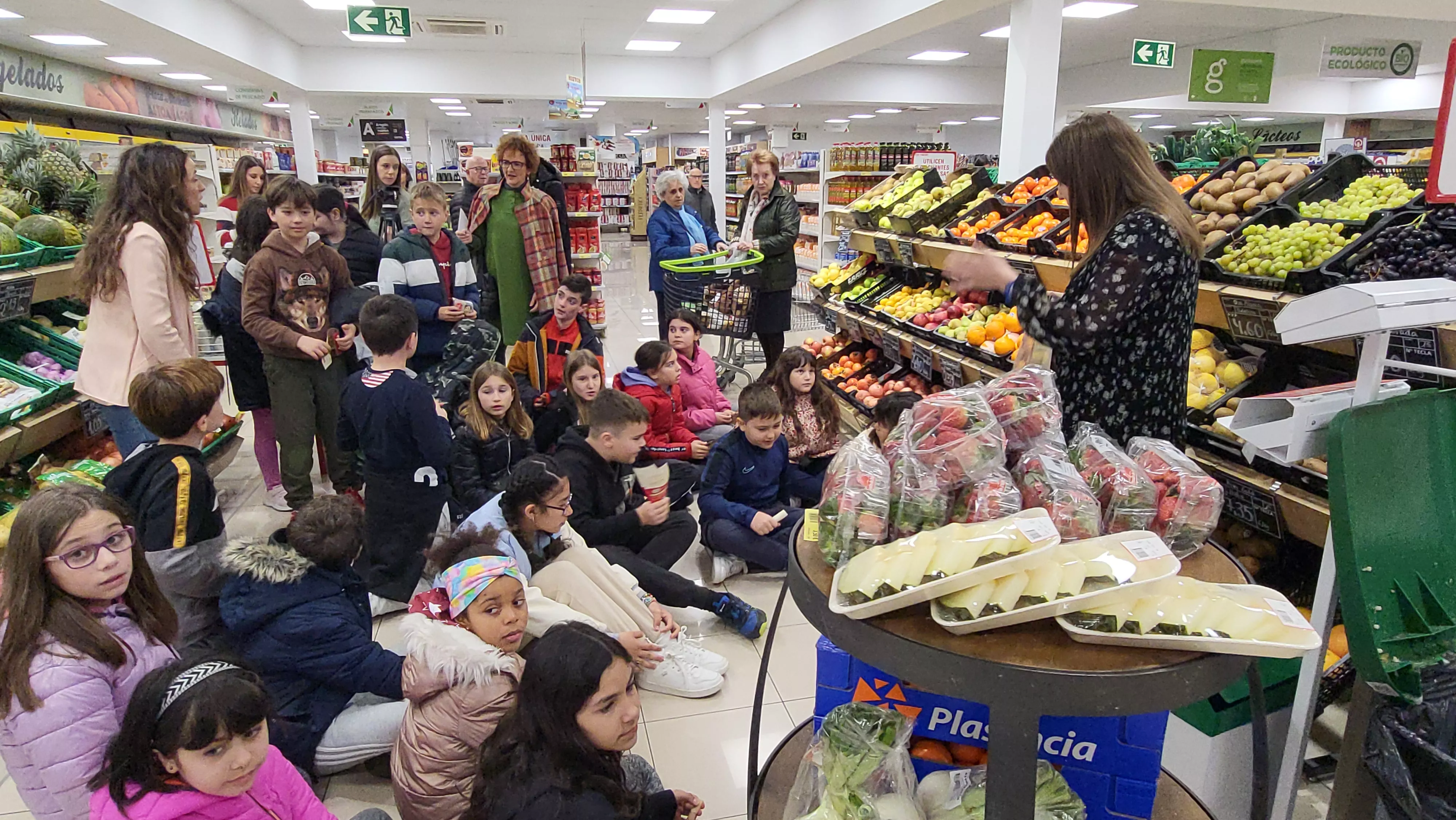 Actividad "Vamos al Súper" de Supermercados Altoaragón en Huesca. Foto Mercedes Manterola