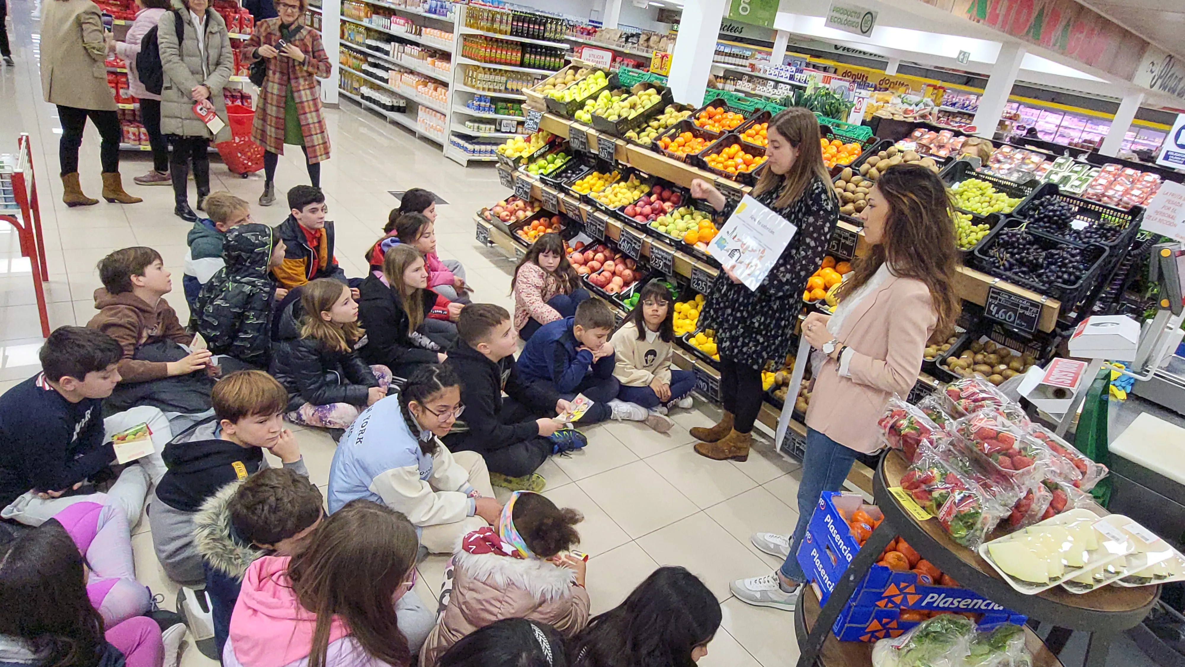 Actividad "Vamos al Súper" de Supermercados Altoaragón en Huesca. Foto Mercedes Manterola