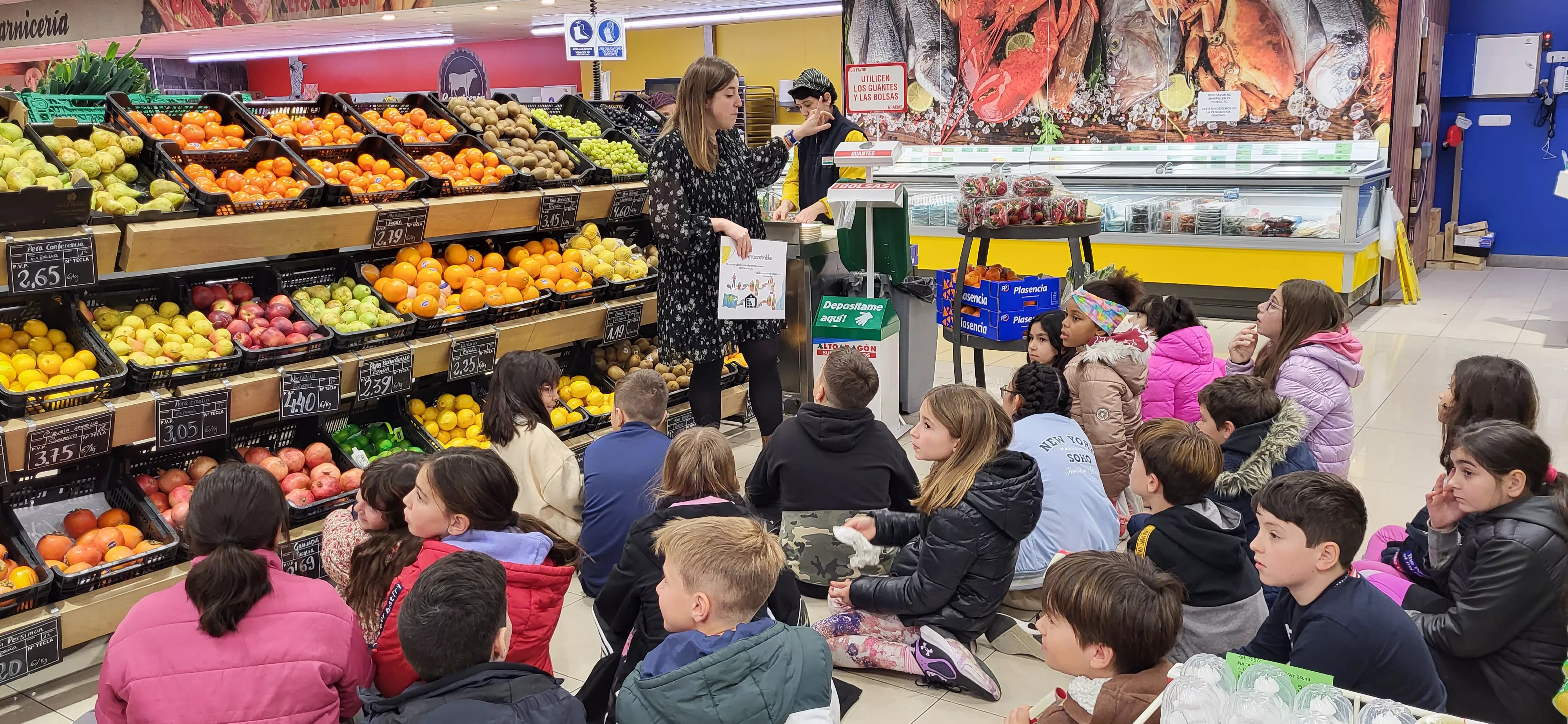 Actividad "Vamos al Súper" de Supermercados Altoaragón en Huesca. Foto Mercedes Manterola