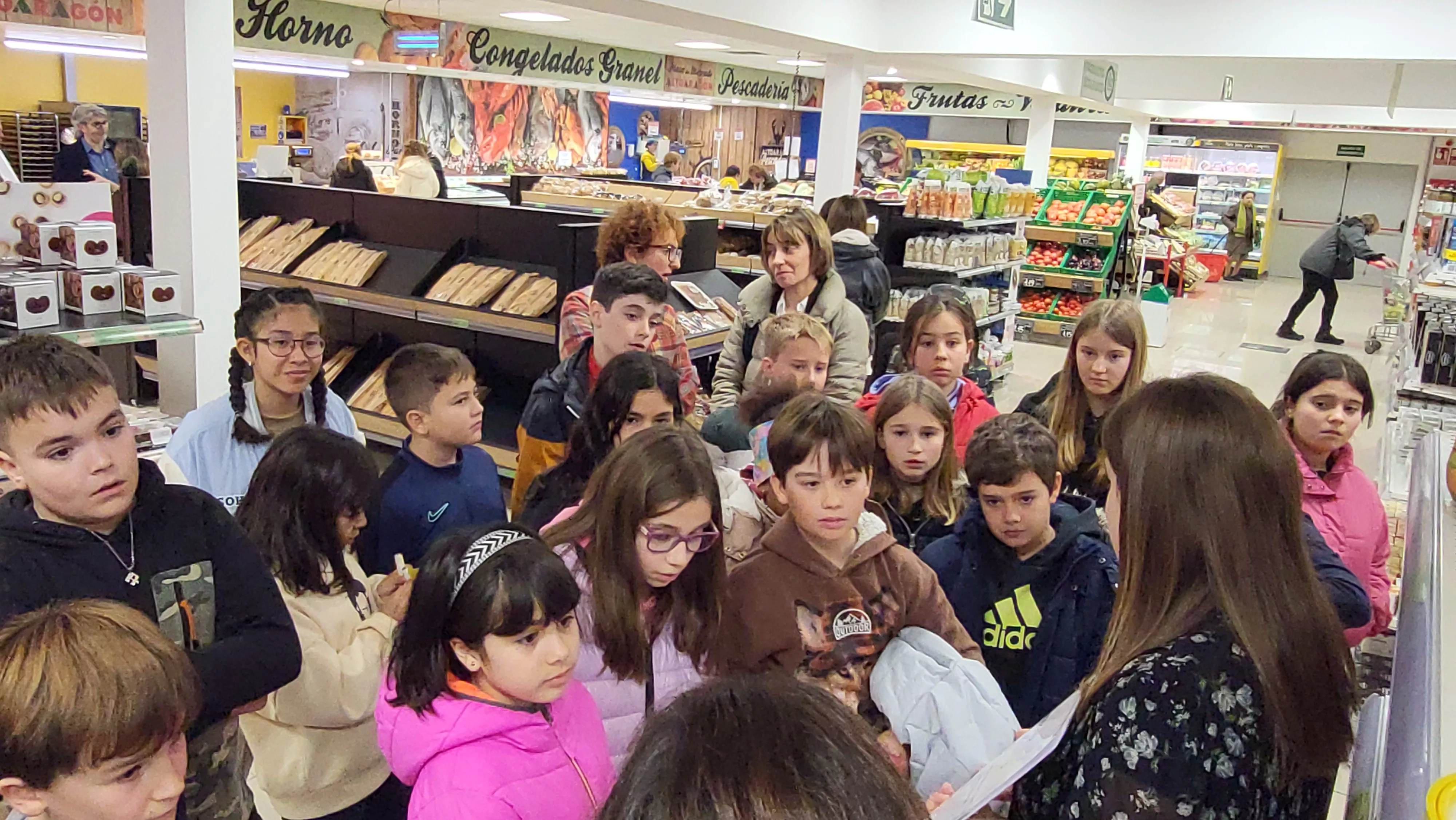 Actividad "Vamos al Súper" de Supermercados Altoaragón en Huesca. Foto Mercedes Manterola