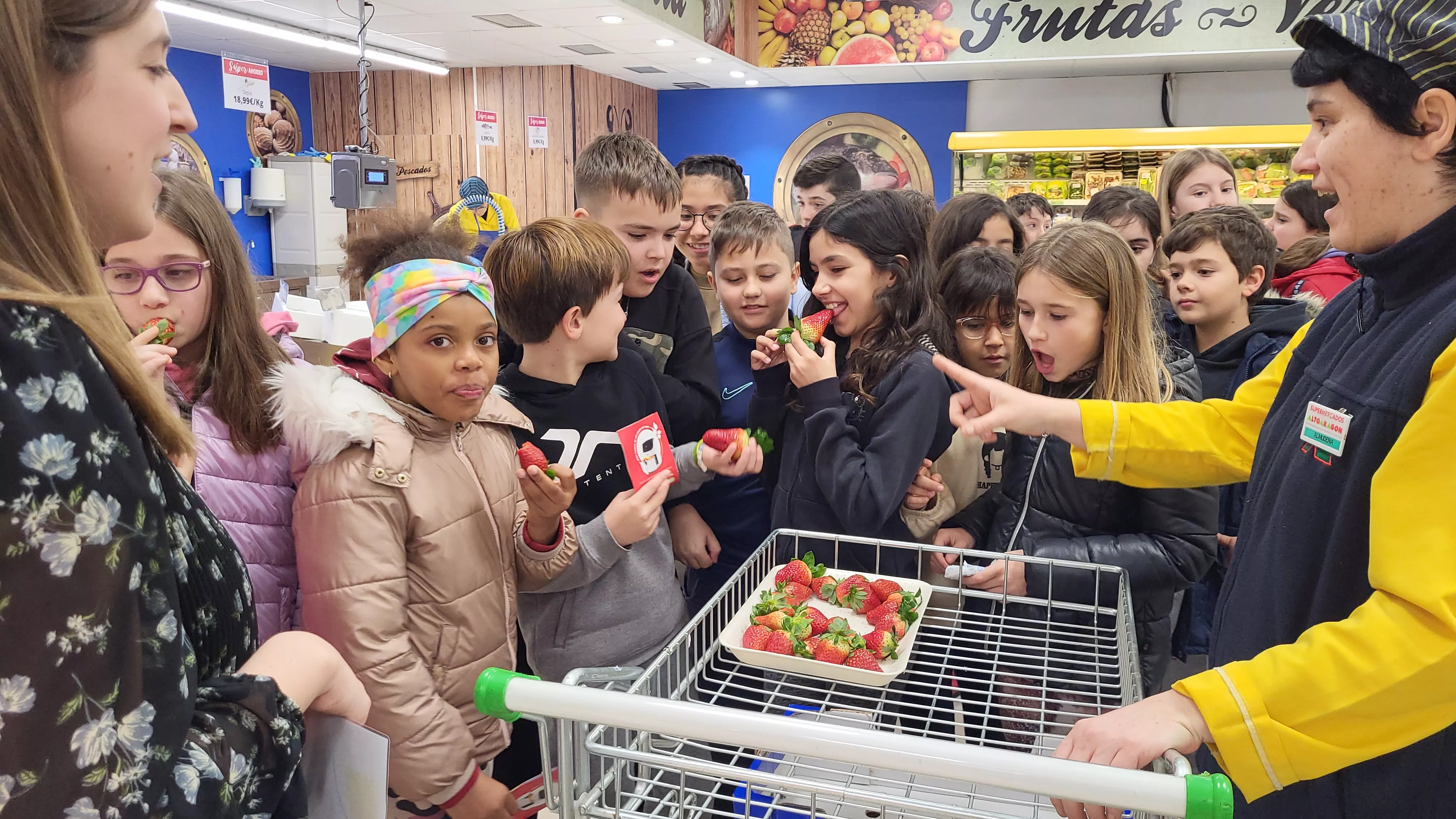 Actividad "Vamos al Súper" de Supermercados Altoaragón en Huesca. Foto Mercedes Manterola
