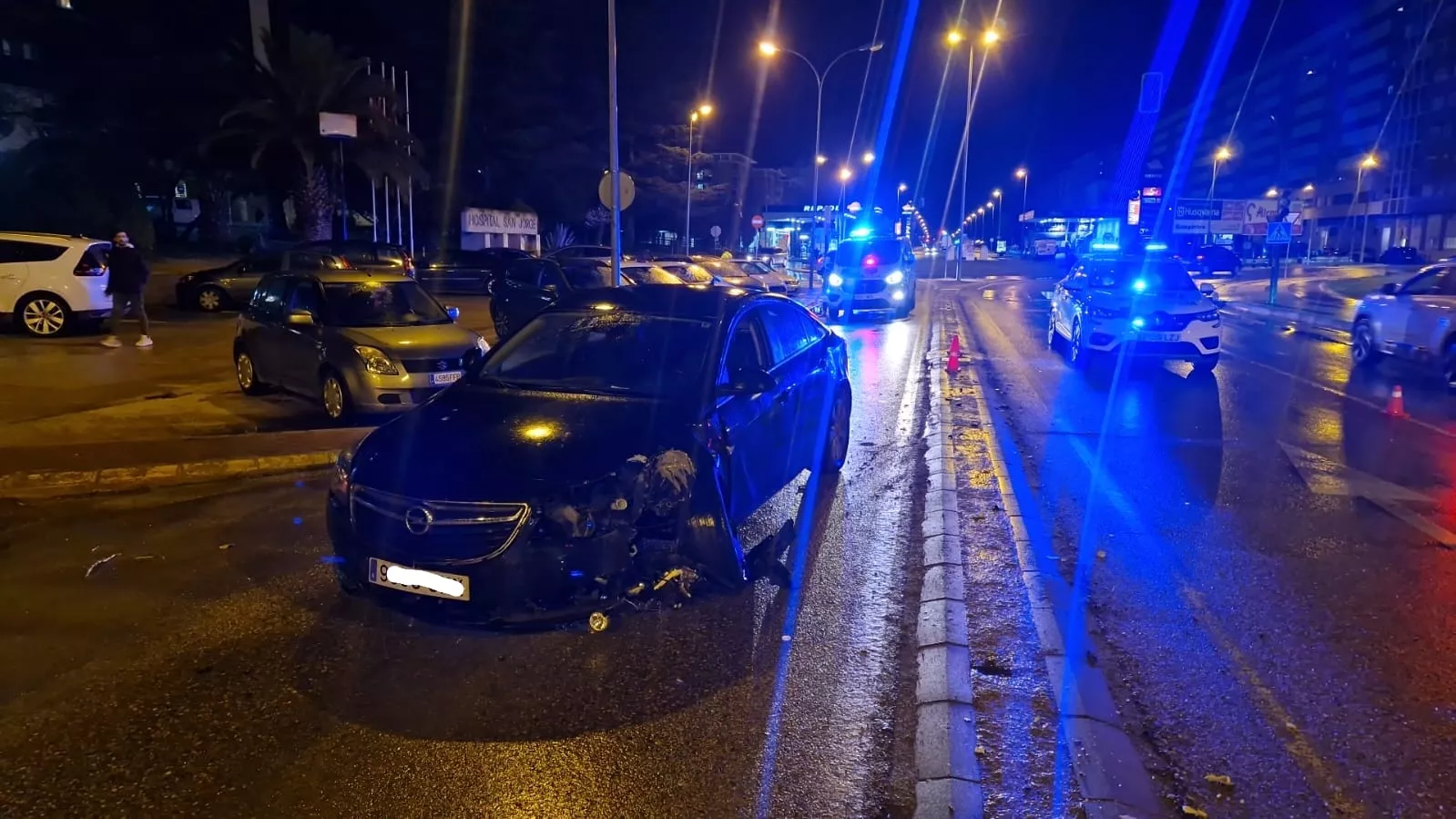 Coche accidentado en Martínez de Velasco