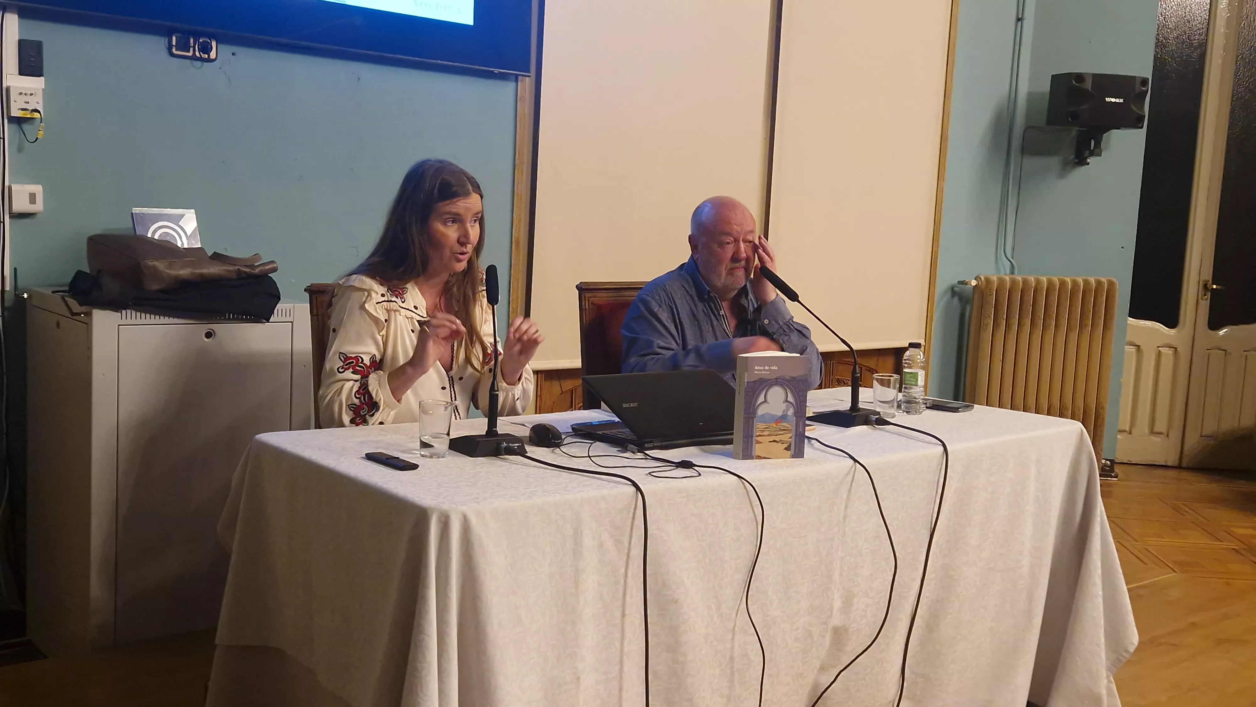 Marta Borraz presenta Años de Vida en el Casino de Huesca. Foto Myriam Martínez 