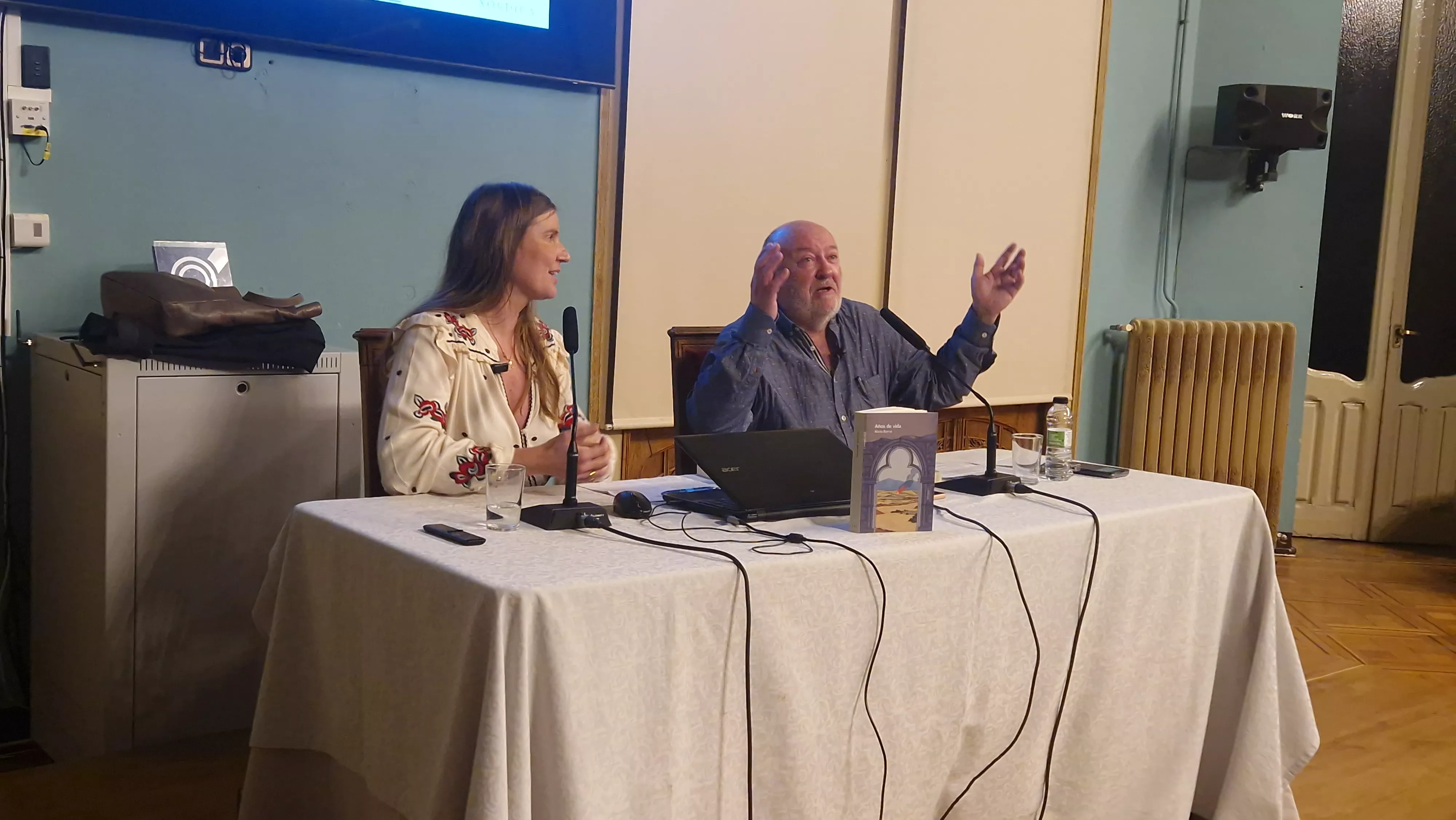 Marta Borraz presenta Años de Vida en el Casino de Huesca. Foto Myriam Martínez 