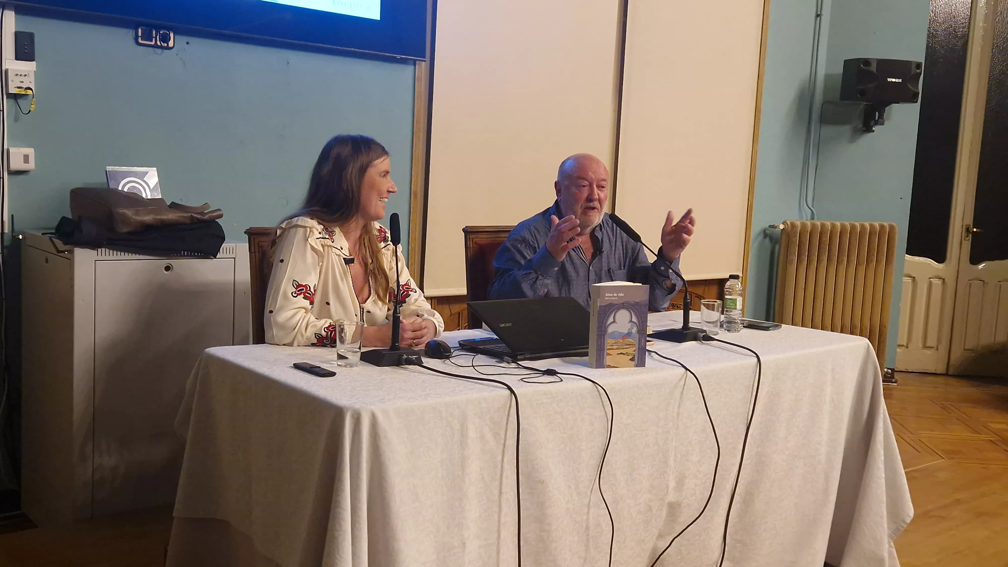 Marta Borraz presenta Años de Vida en el Casino de Huesca. Foto Myriam Martínez 