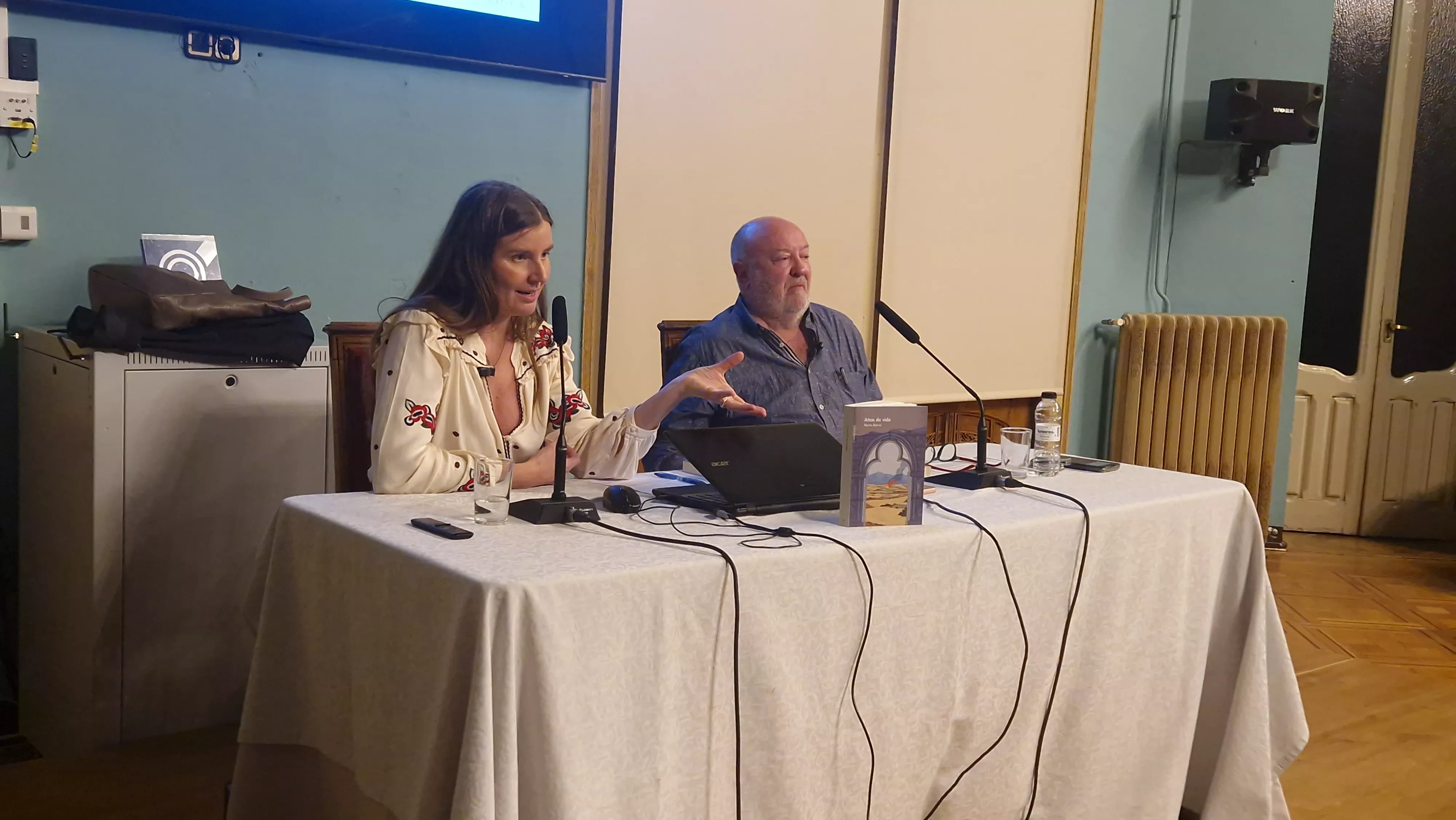 Marta Borraz presenta Años de Vida en el Casino de Huesca. Foto Myriam Martínez 