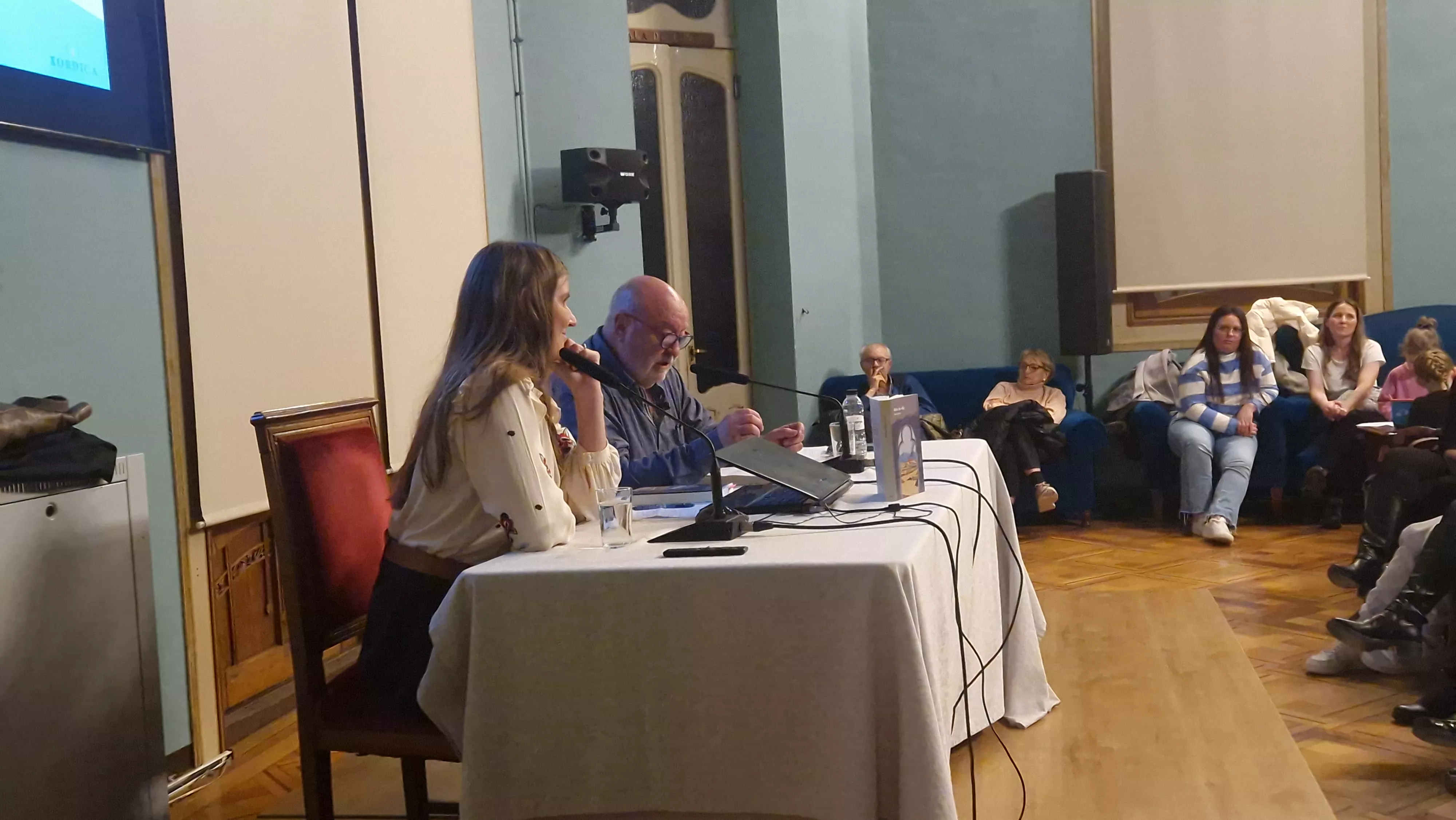 Marta Borraz presenta Años de Vida en el Casino de Huesca. Foto Myriam Martínez 