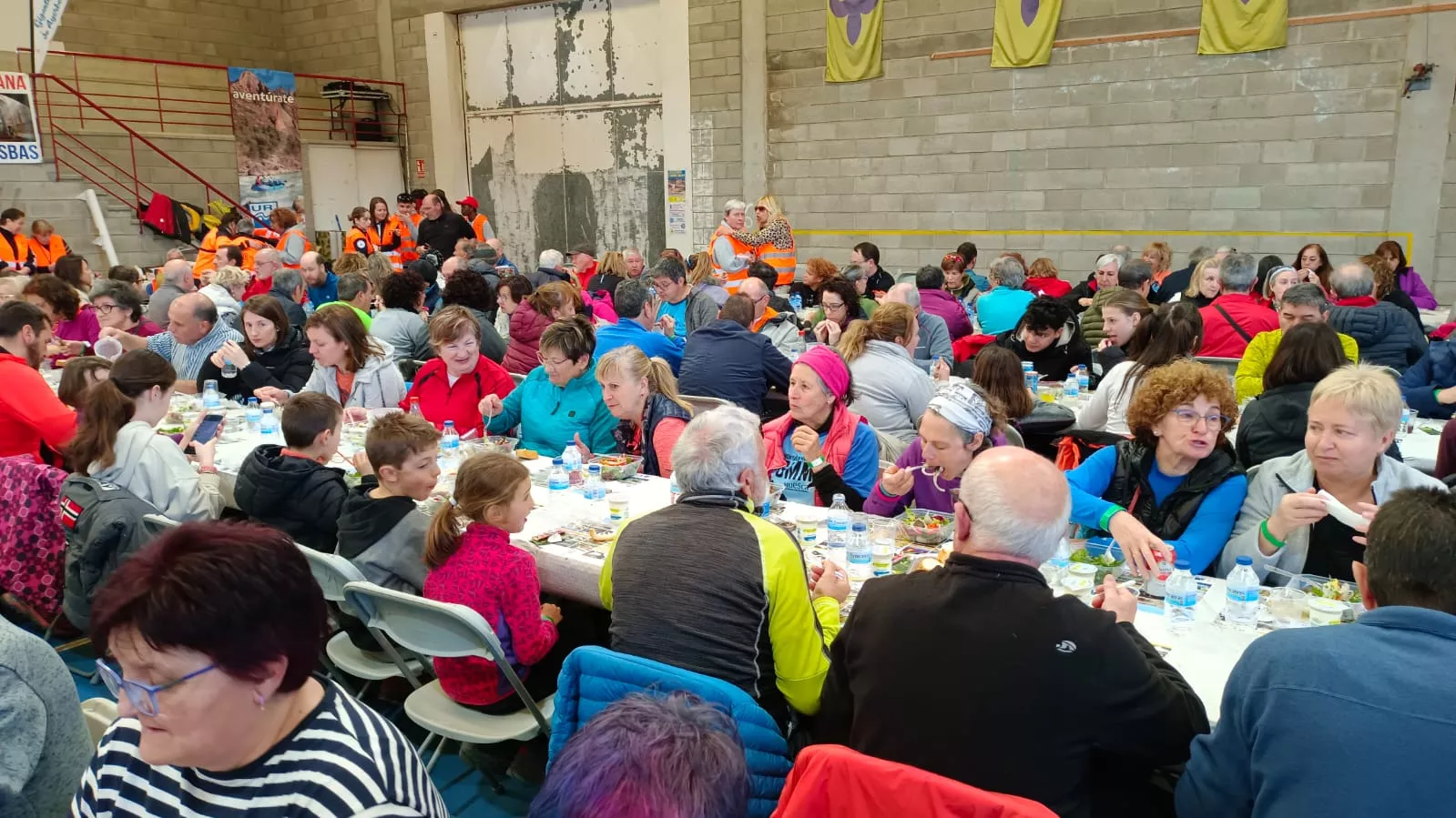 VII Caminata en la Flor del Almendro de Ayerbe. 