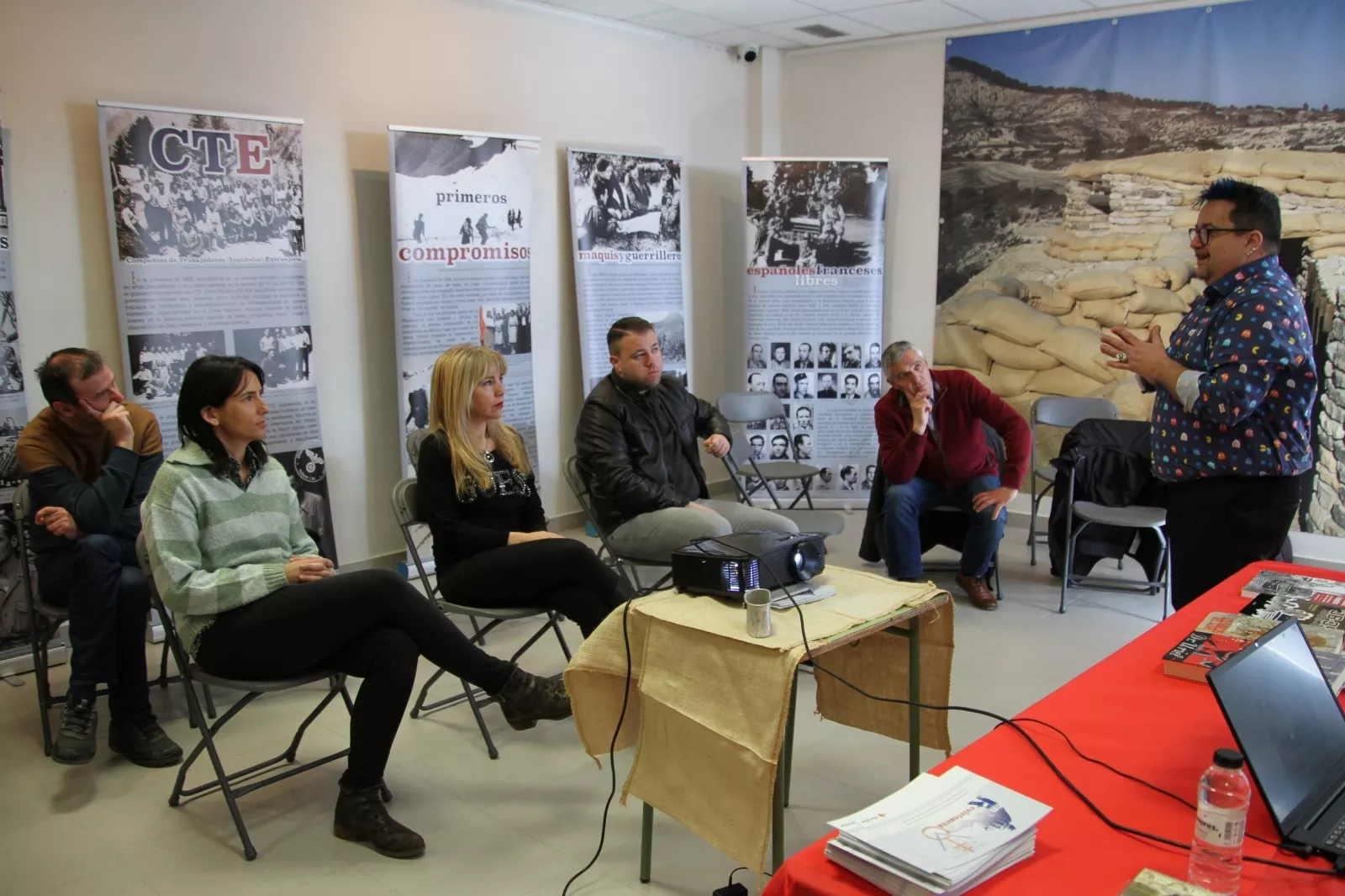 Charla de Daniel García Nieto en Robres. Foto Carlos Neofato Charla de Daniel García Nieto en Robres. Foto Carlos Neofato