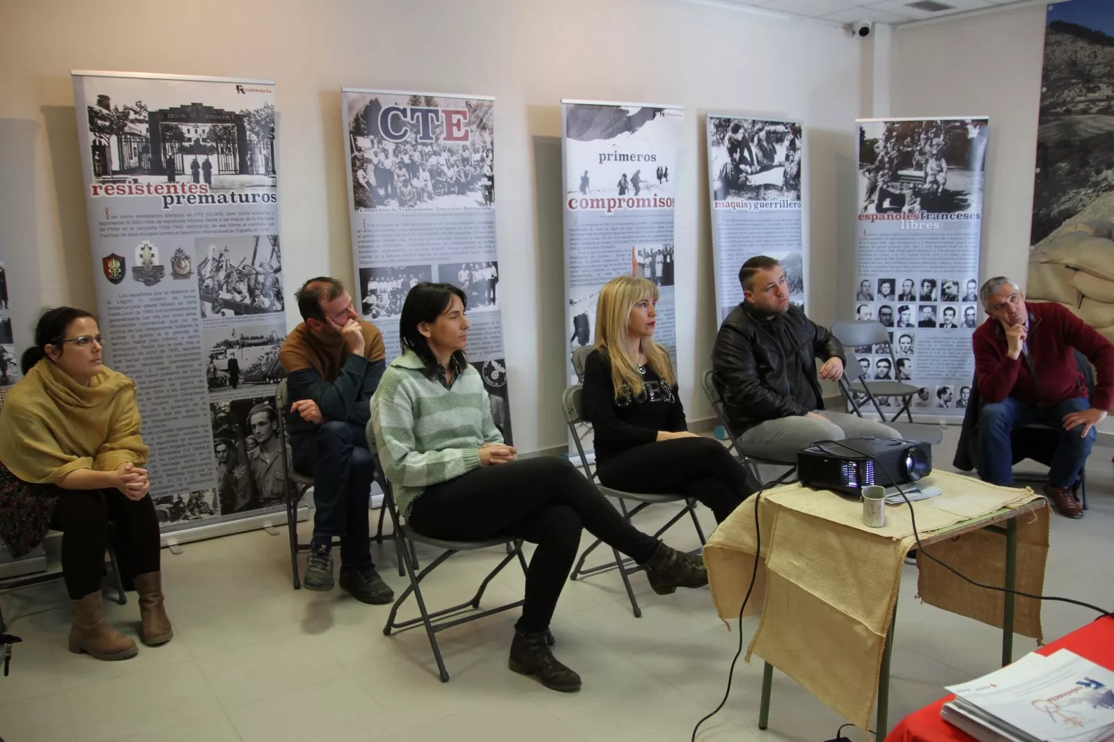 Charla de Daniel García Nieto en Robres. Foto Carlos Neofato
