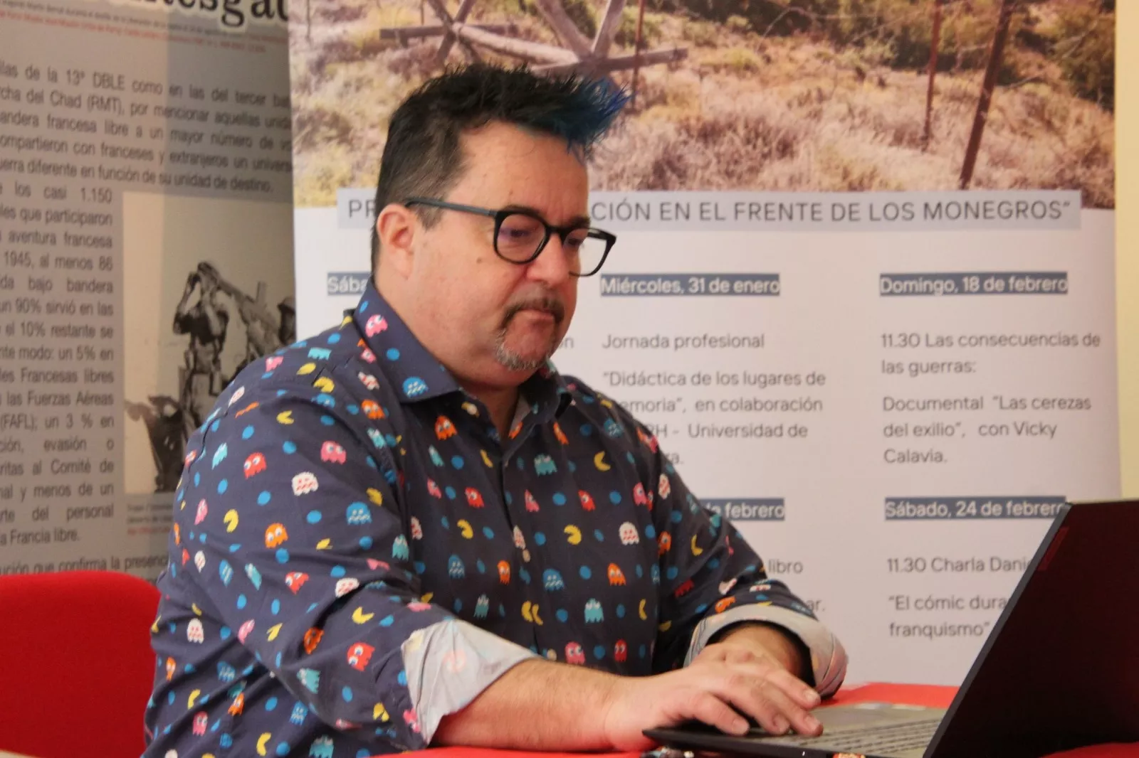 Charla de Daniel García Nieto en Robres. Foto Carlos Neofato