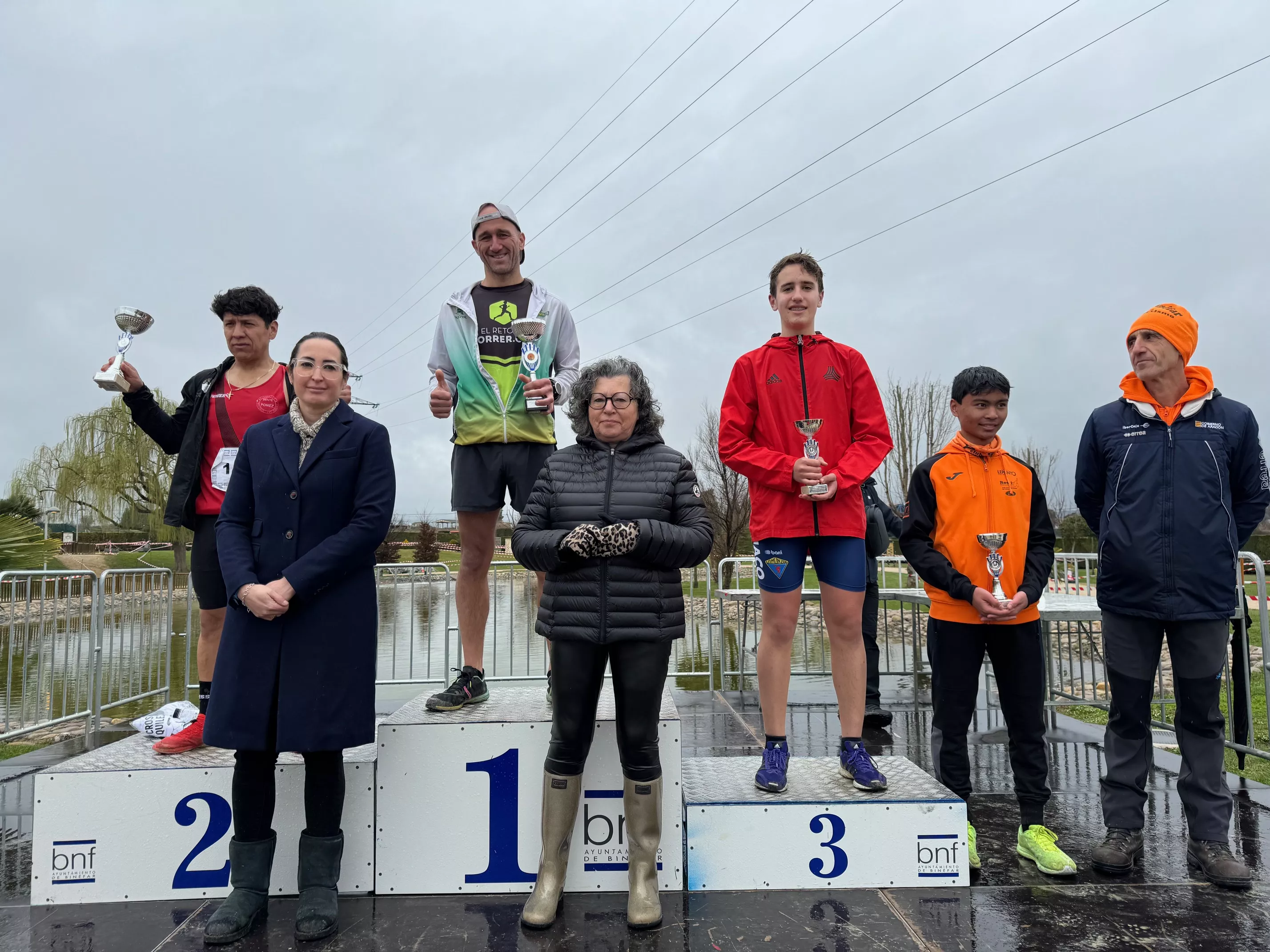 Podio absoluto masculino en Binéfar.