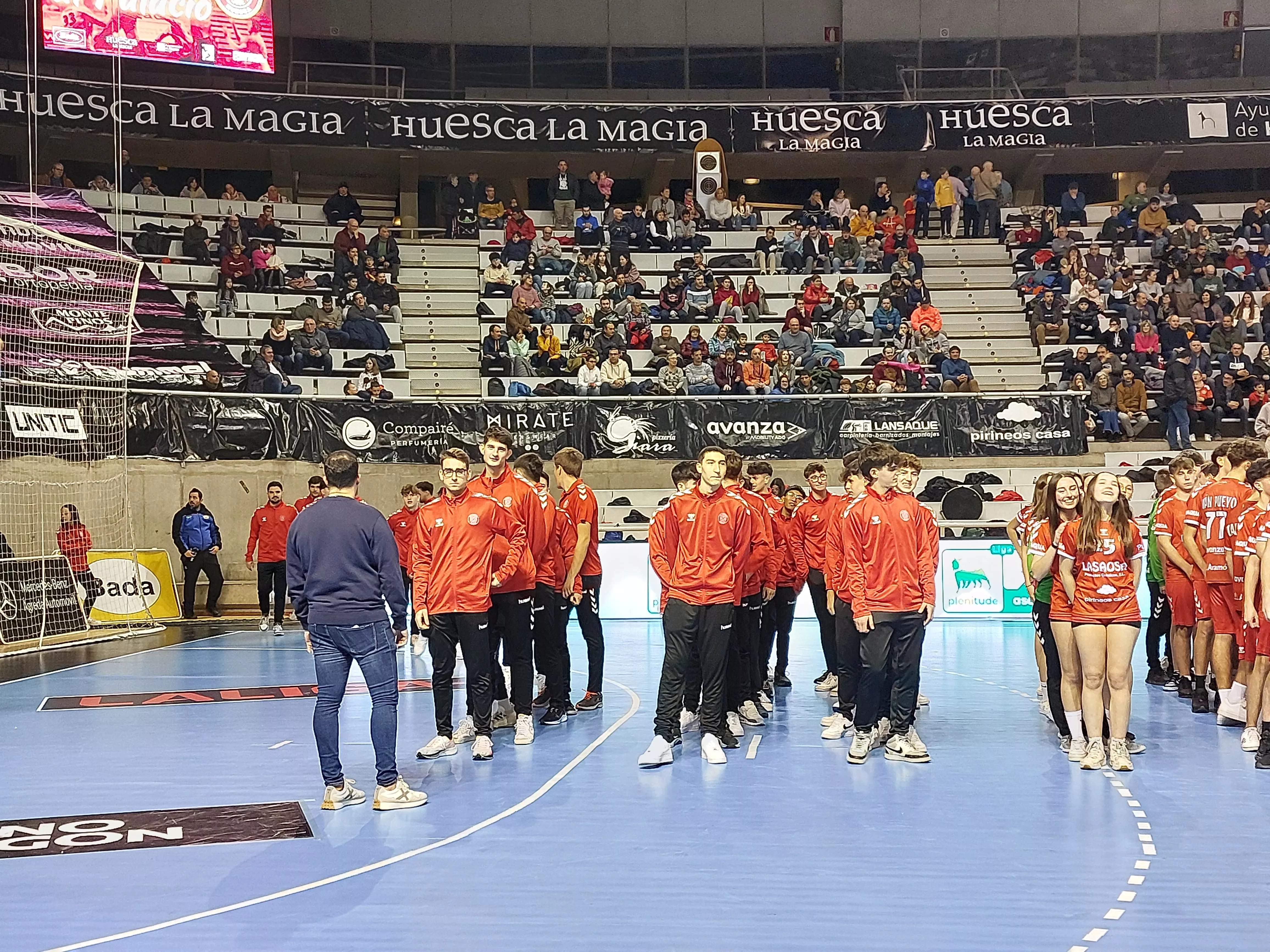 Presentación de la cantera de Balonmano Huesca