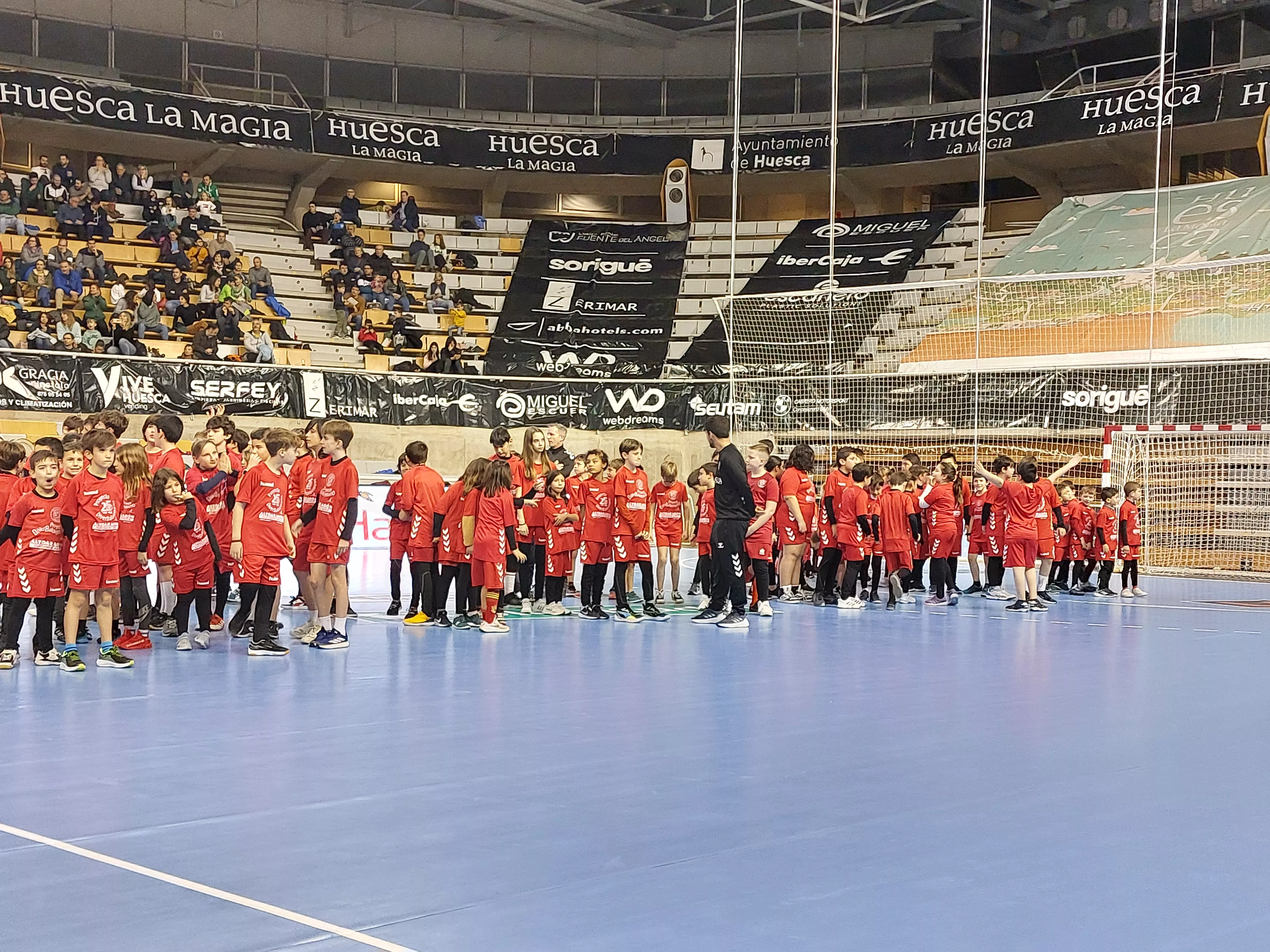 Presentación de la cantera de Balonmano Huesca