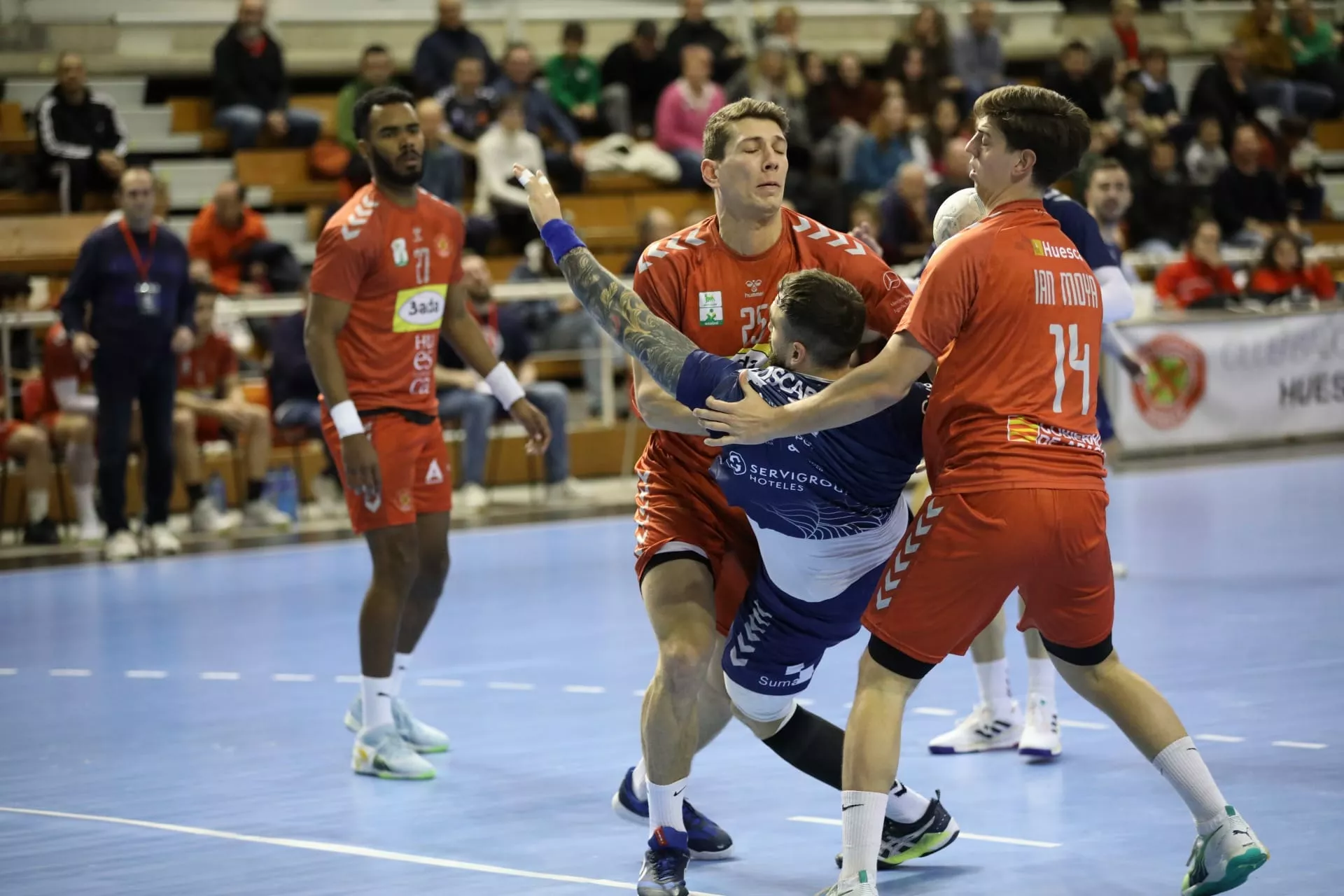 Bada Huesca Benidorm 4