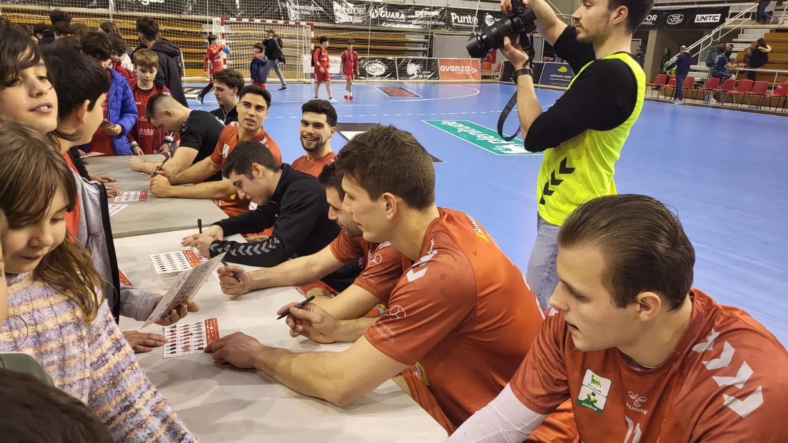 Presentación de la cantera de Balonmano Huesca