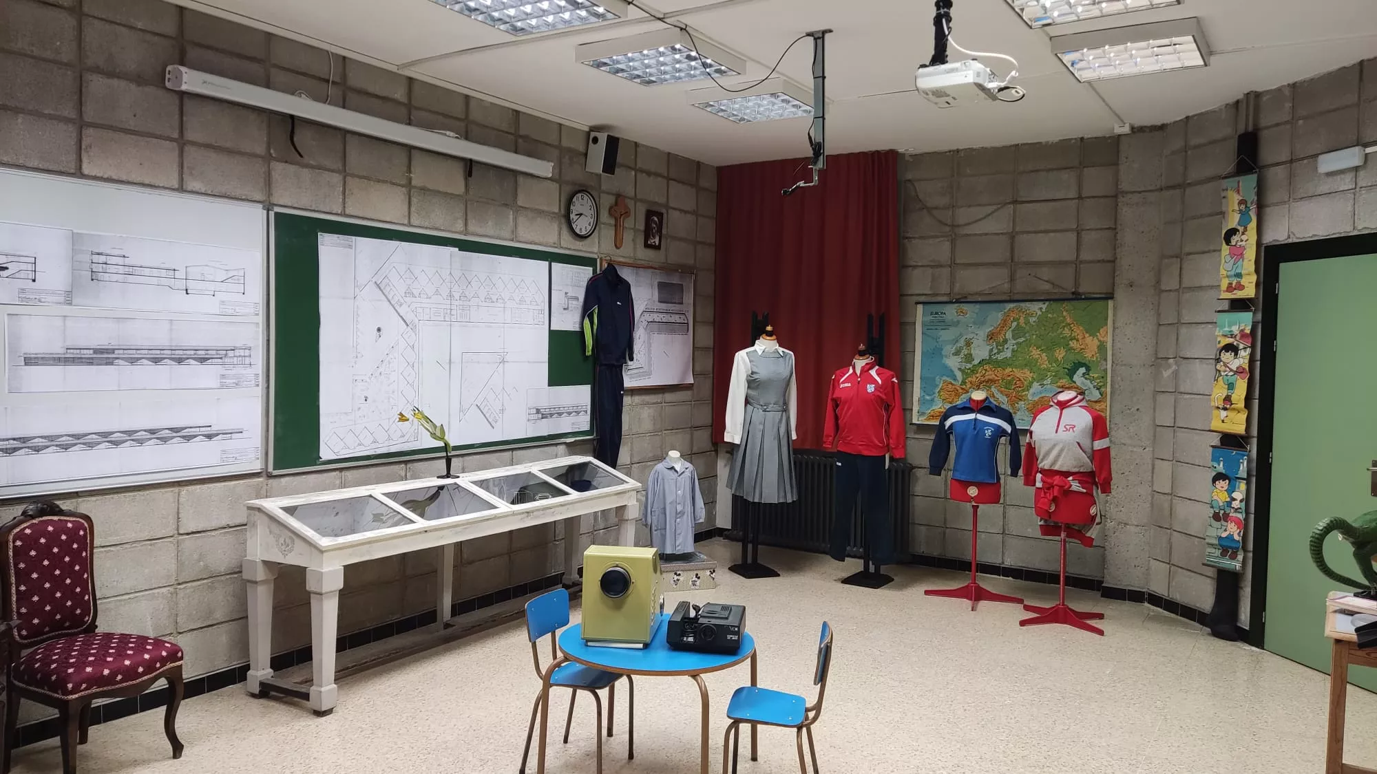 Celebración del 50 aniversario del colegio Santa Rosa de Huesca.