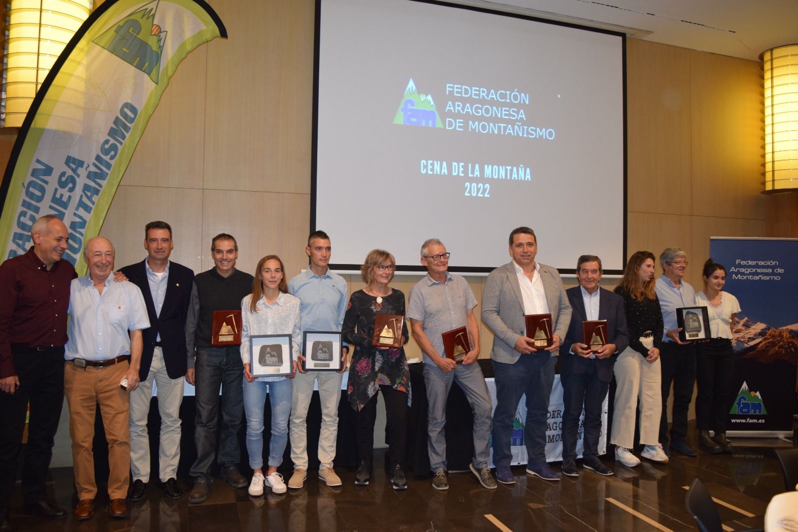 Foto de familia de los premiados