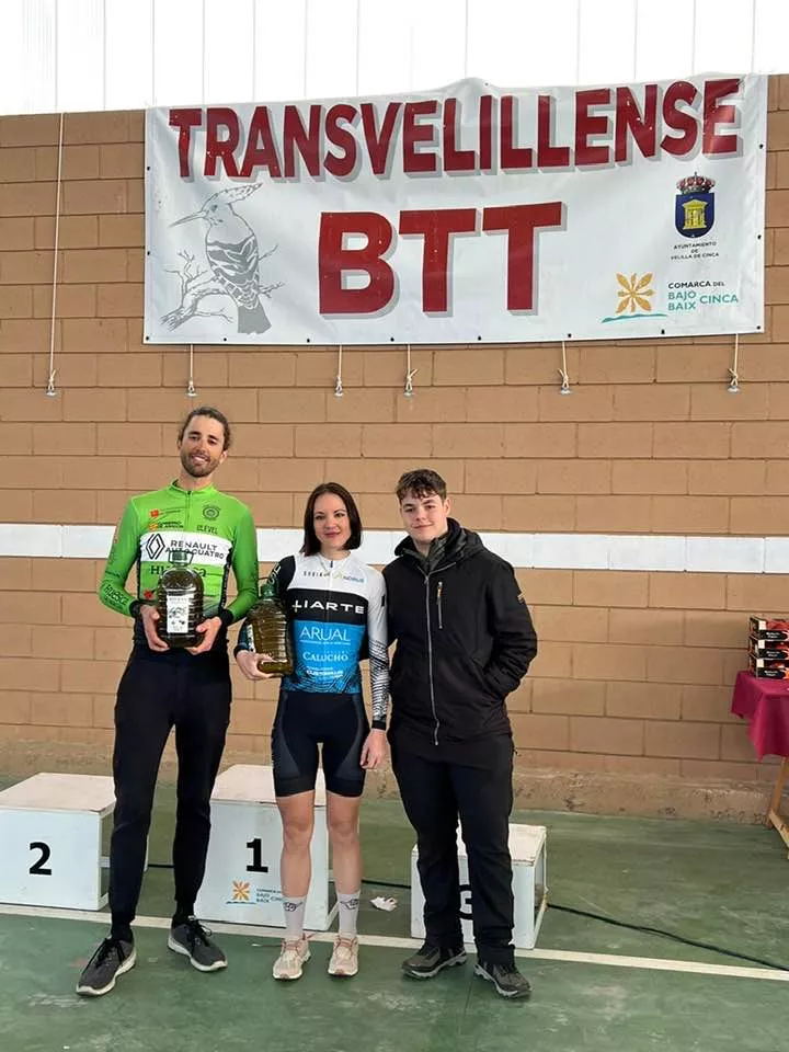 Bruno Garcés y Sandra Varela, ganadores de la Transvelillense.