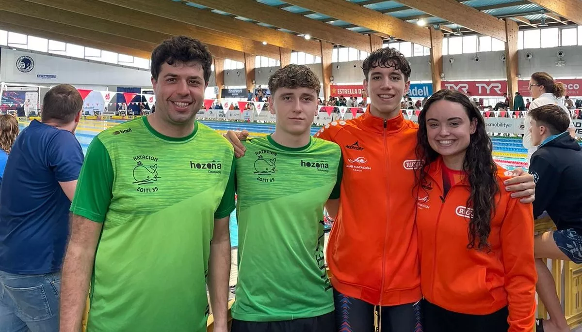 Diego y Romeo junto a sus entrenadores Laia Conesa y Eduardo Generelo en Sabadell. Roselló y Puch se vuelven de vacío pero suman experiencia.