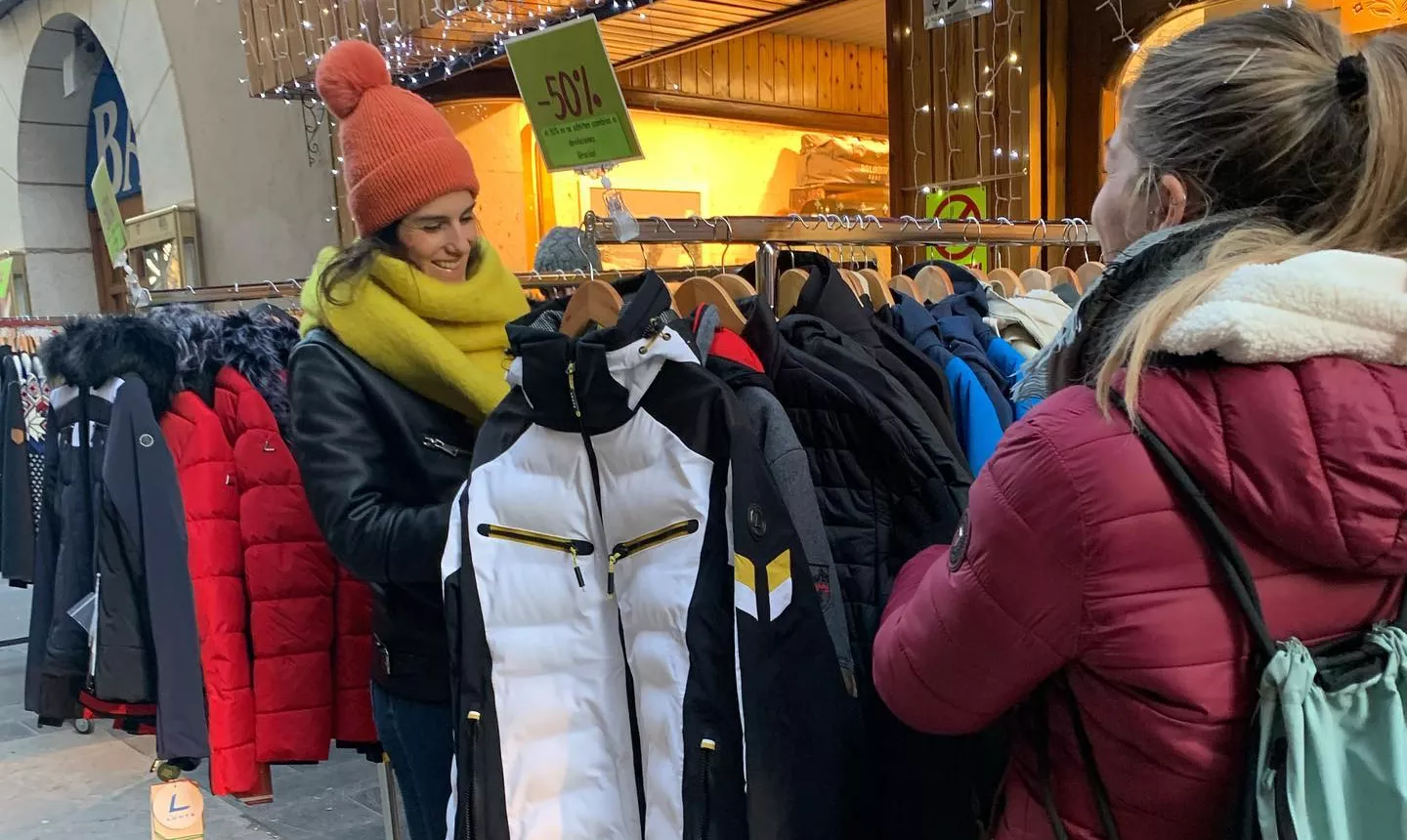 Comerciantes de Jaca salen a la calle este viernes y sábado para celebrar el Remate Final de Invierno.