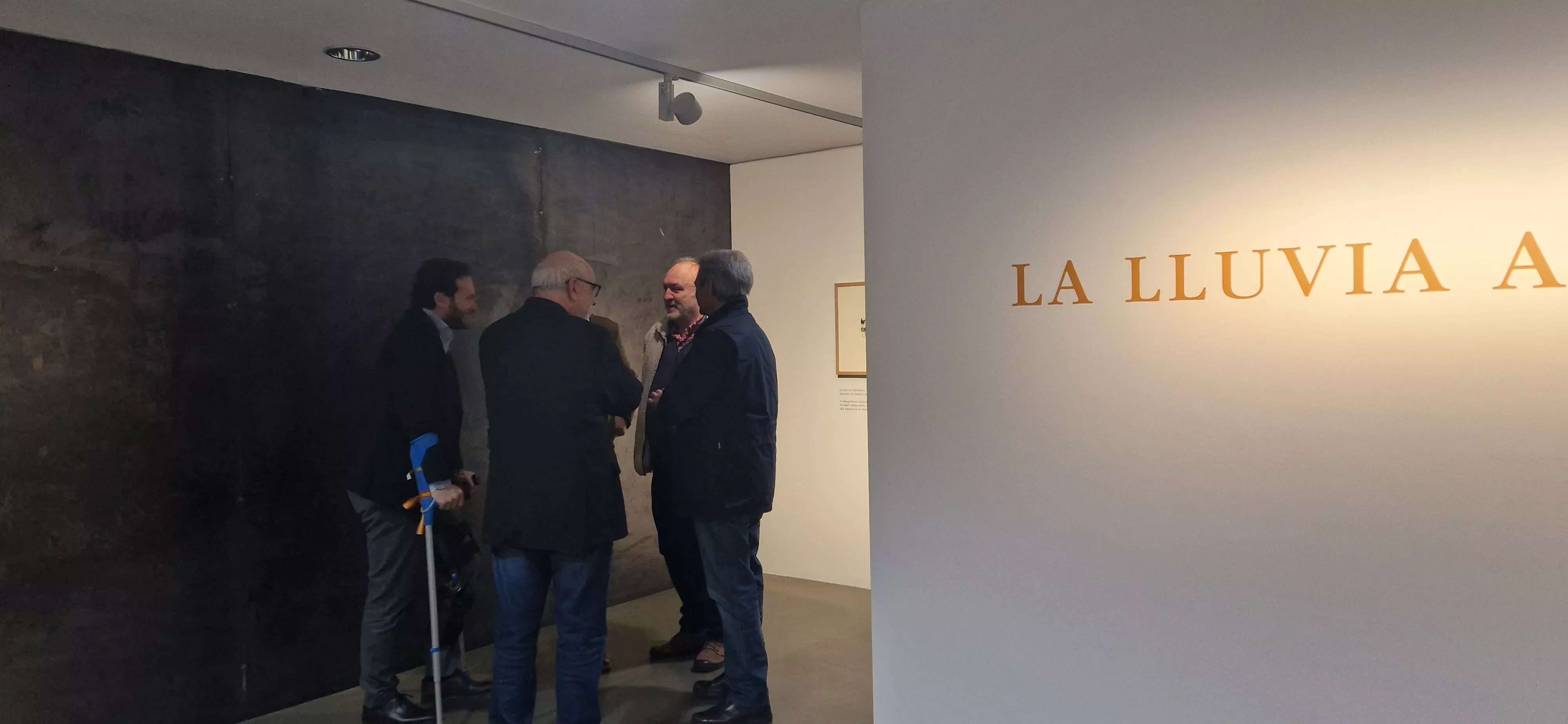 Exposición de Antonio Santos sobre "La lluvia amarilla" de Julio Llamazares. Foto Myriam Martínez